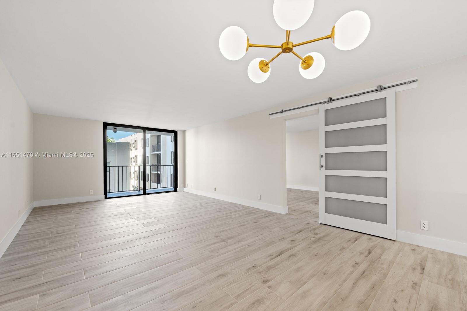 2625 Collins Ave # 309