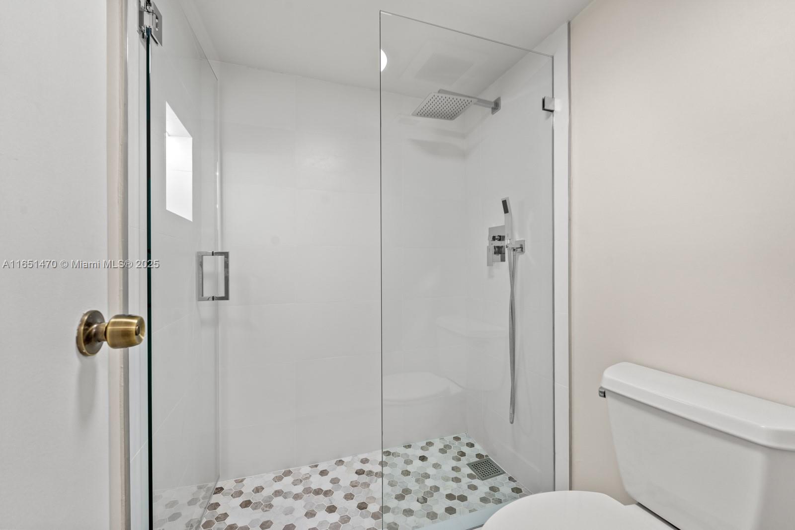 2625 Collins Ave # 309