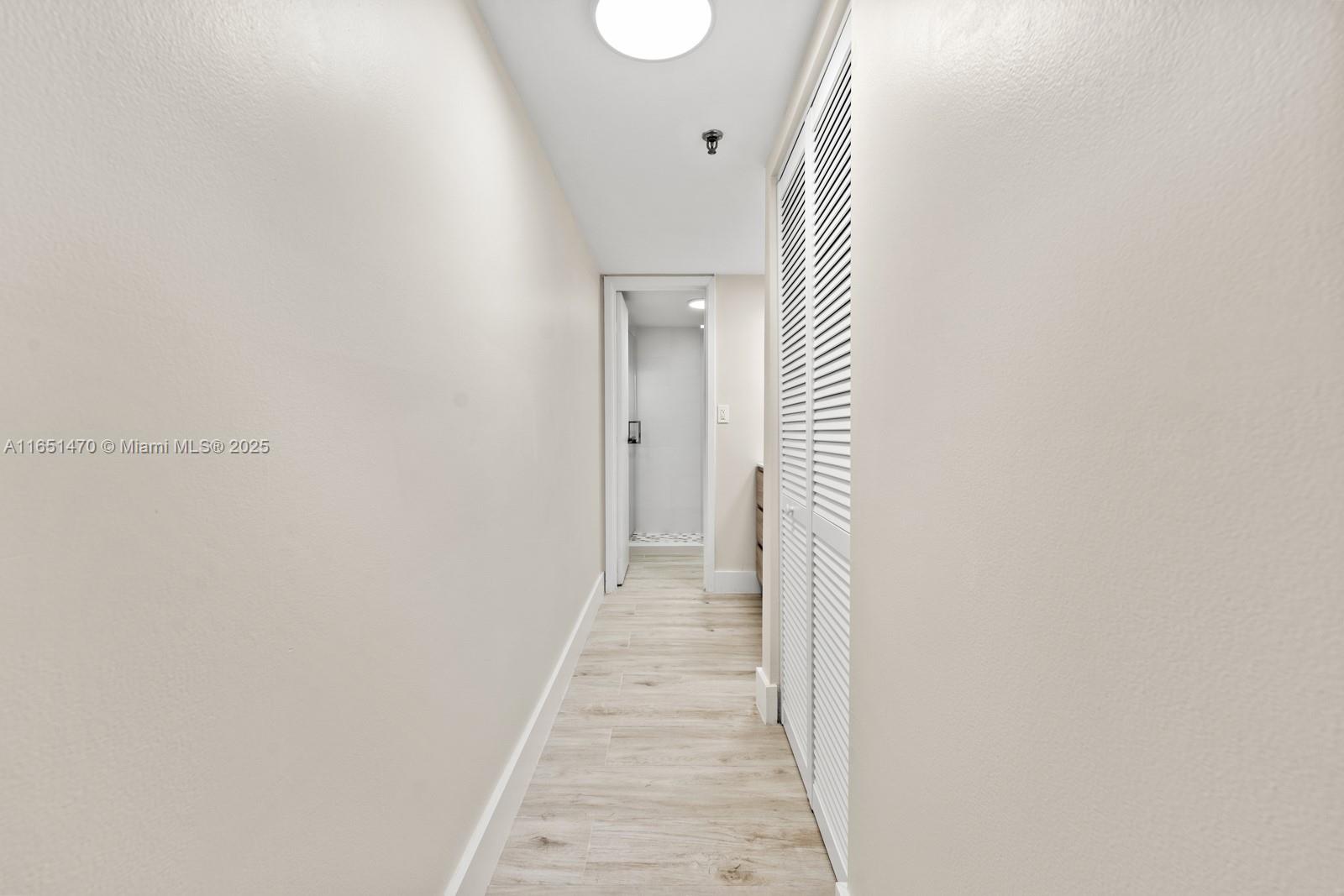 2625 Collins Ave # 309