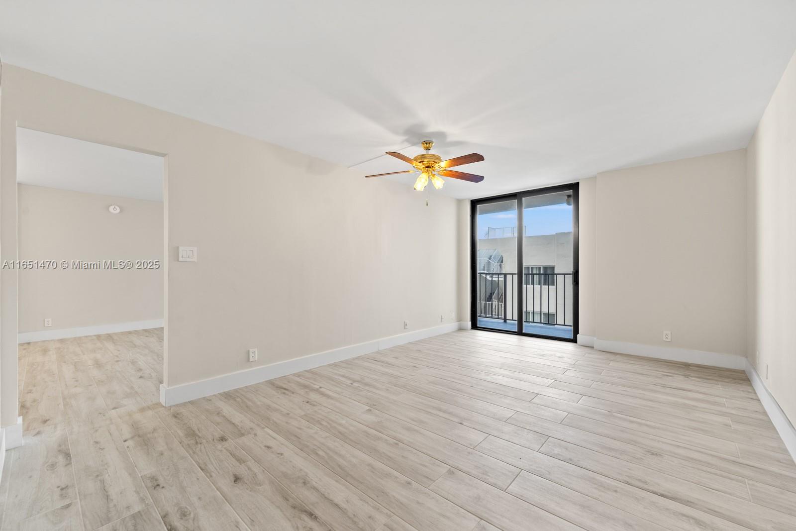 2625 Collins Ave # 309