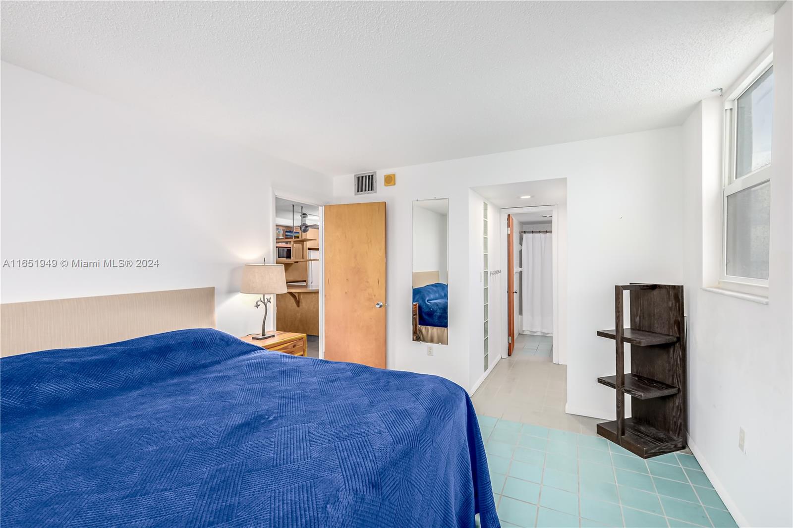 345 Ocean Dr # 905