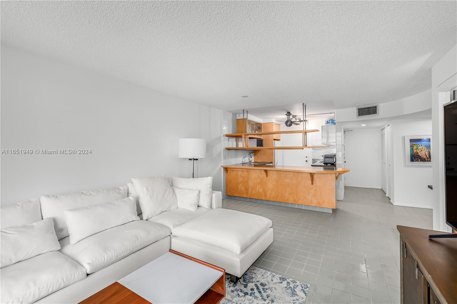 345 Ocean Dr # 905