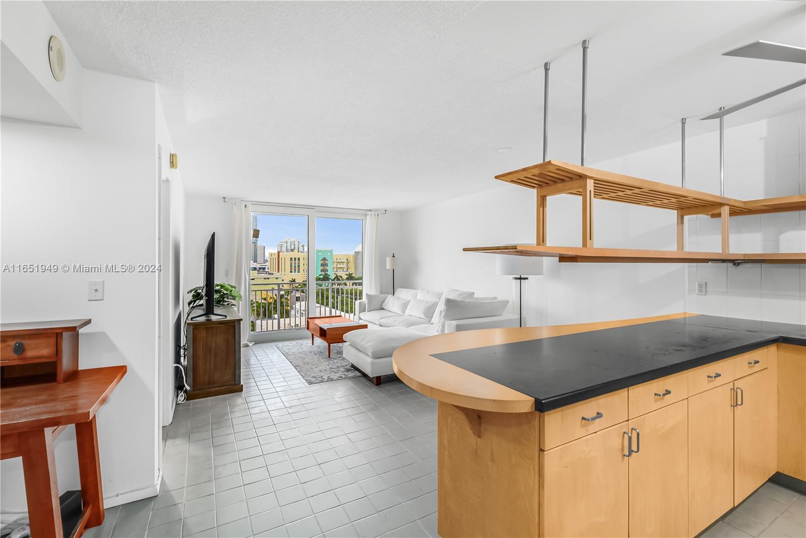 345 Ocean Dr # 905