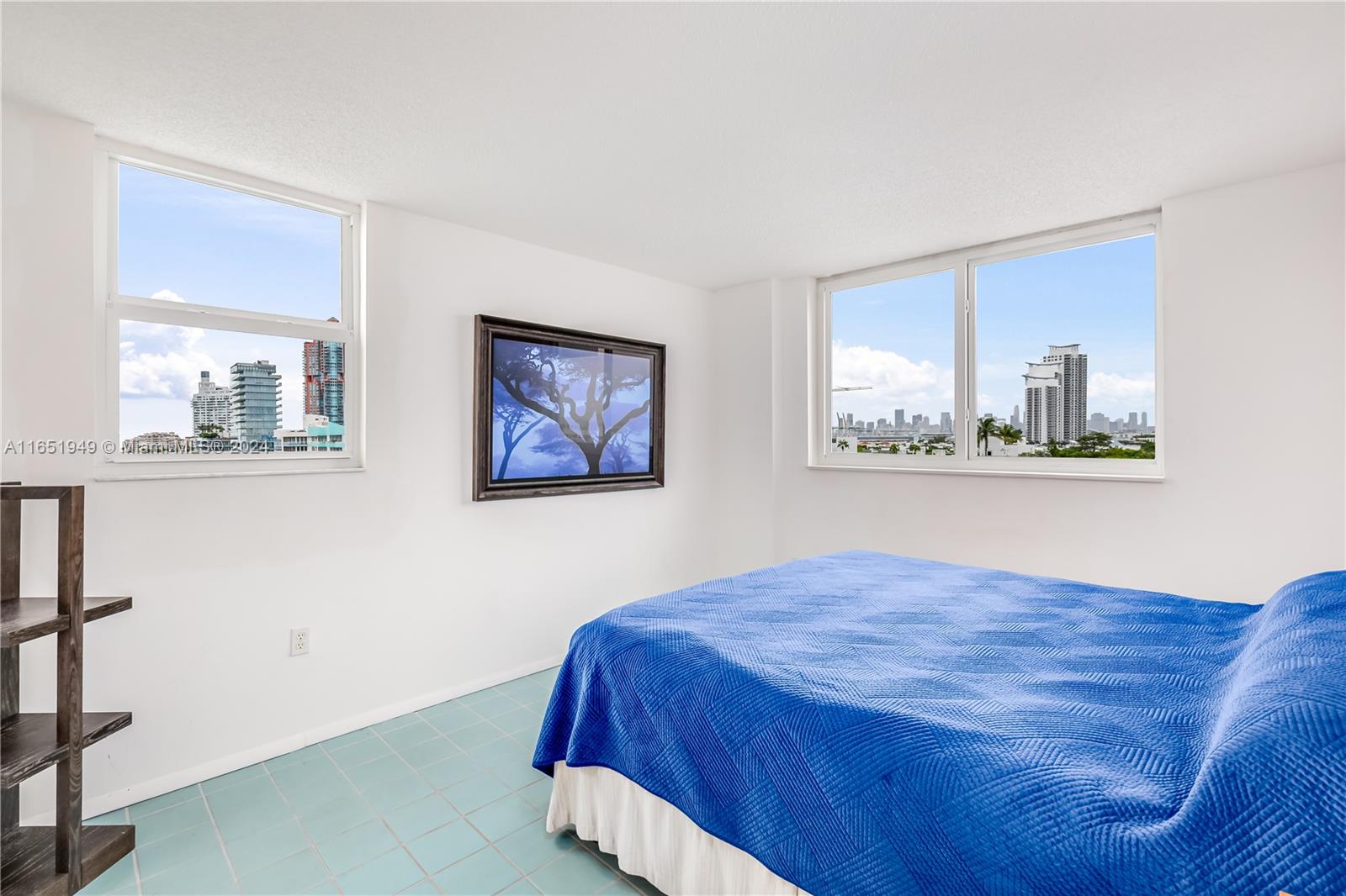 345 Ocean Dr # 905