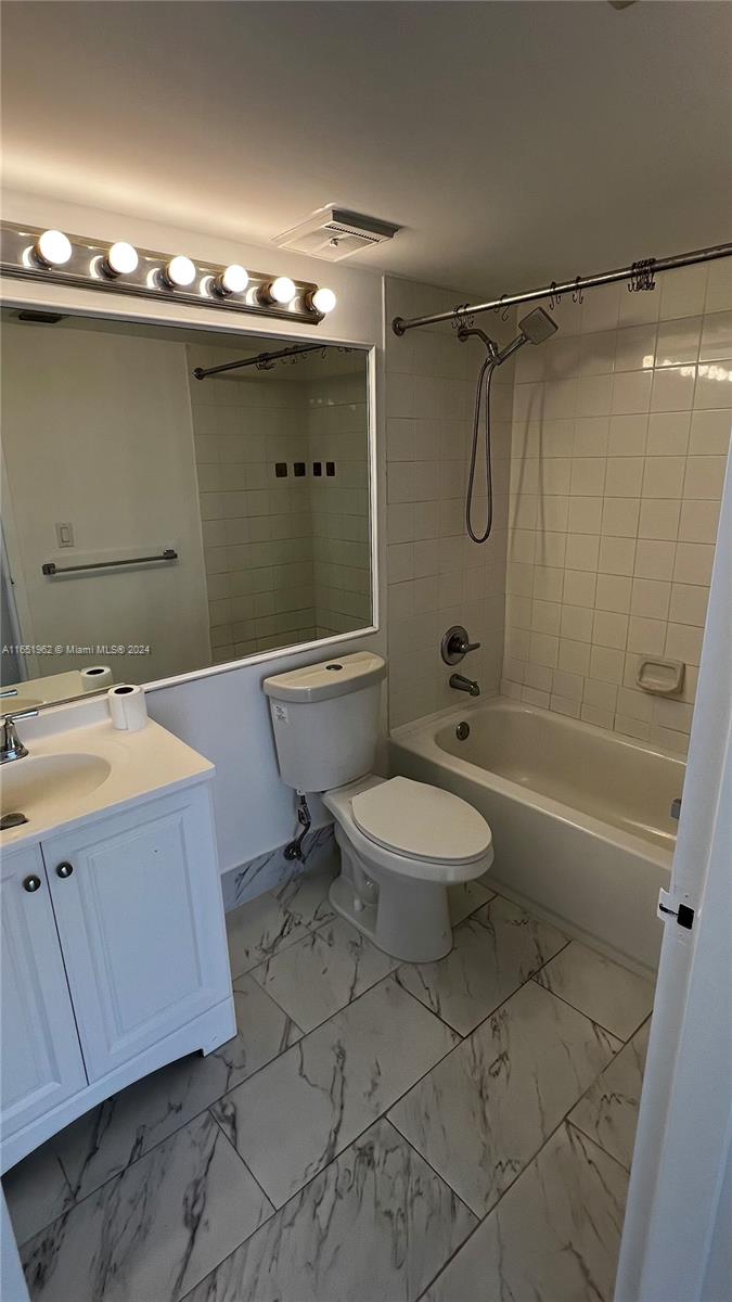 7601 E Treasure Dr # 1107