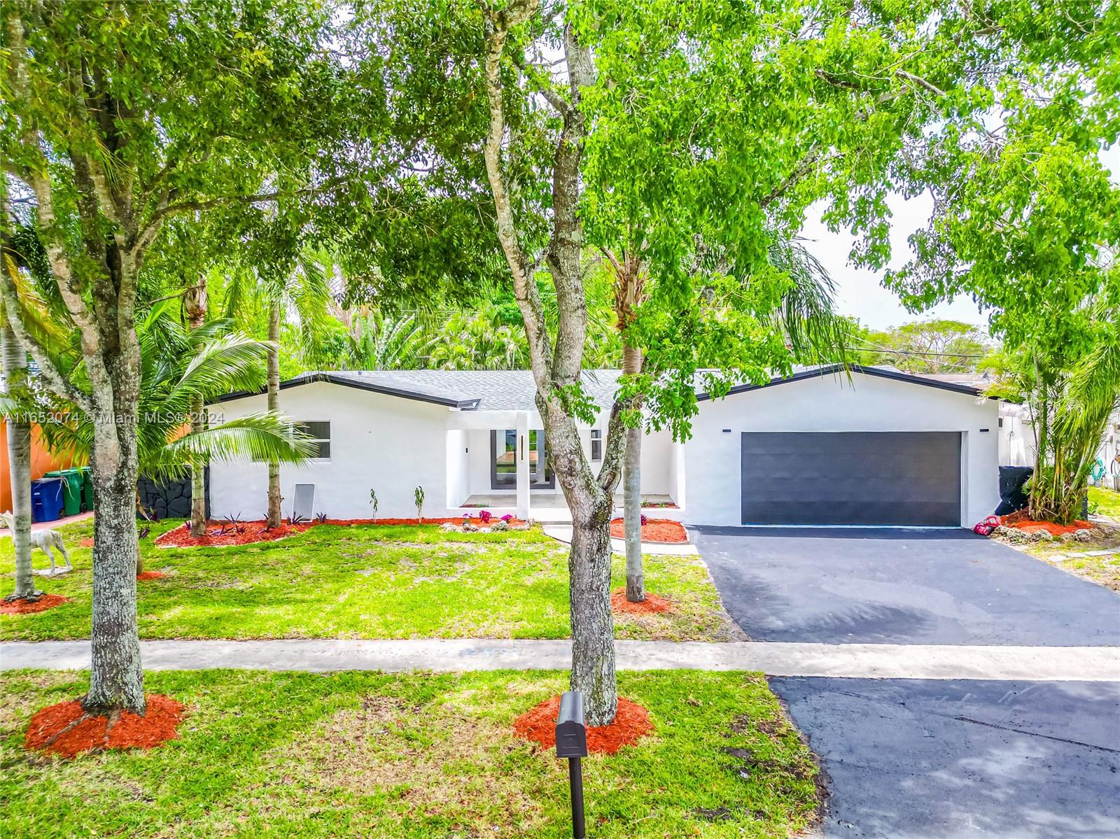 4951 SW 88th Ter