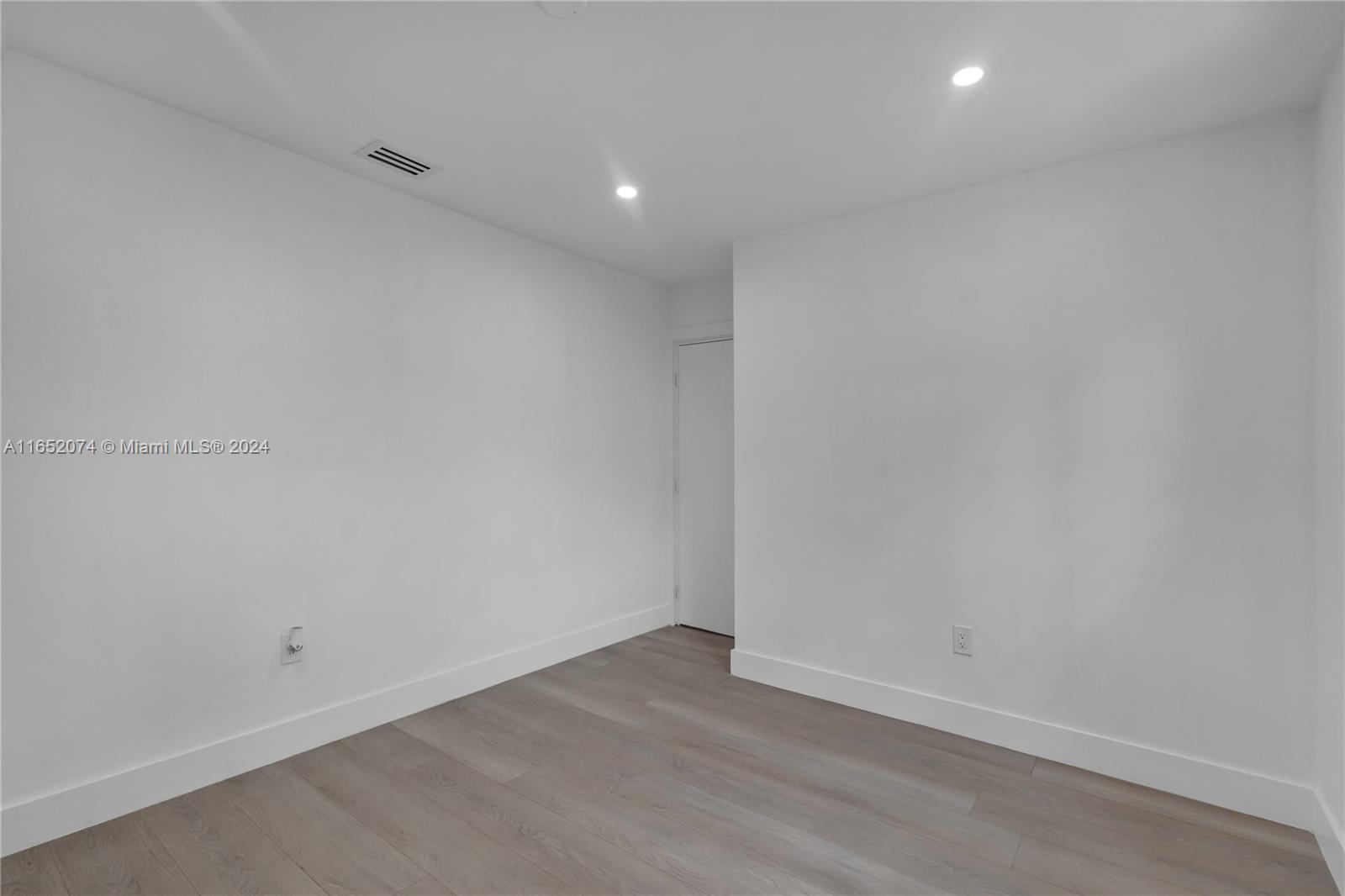 4951 SW 88th Ter