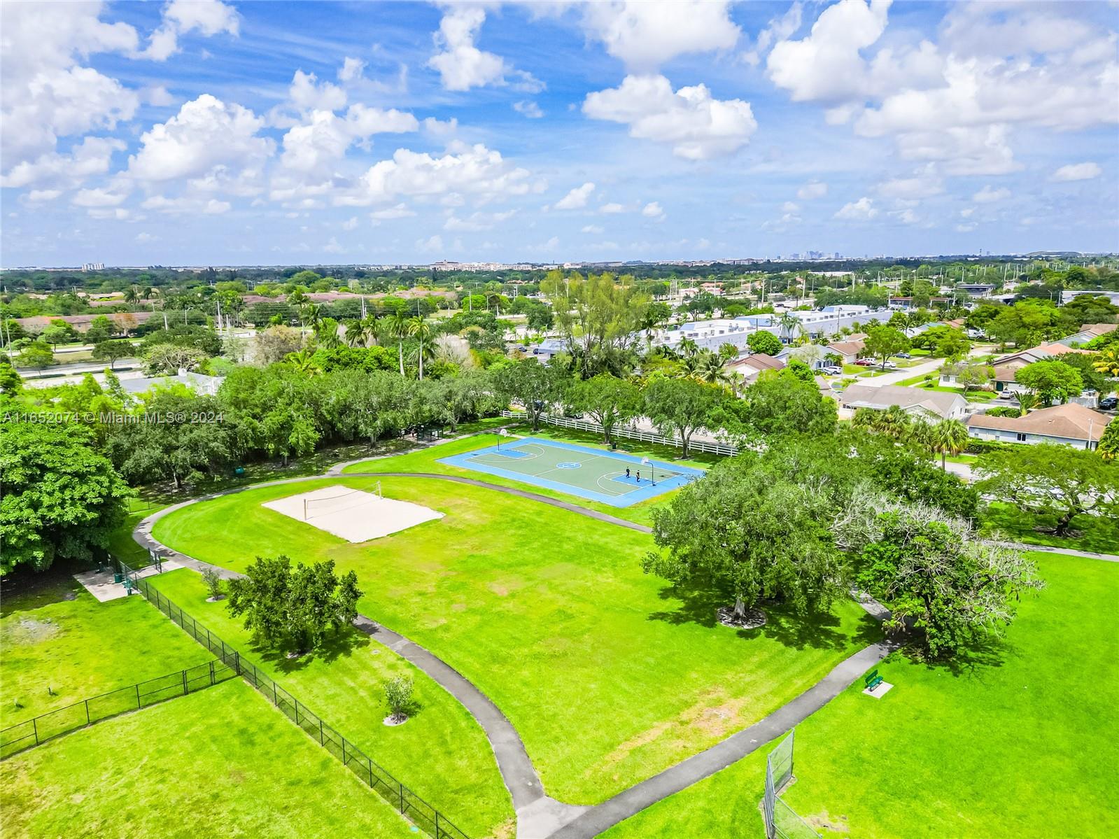 4951 SW 88th Ter