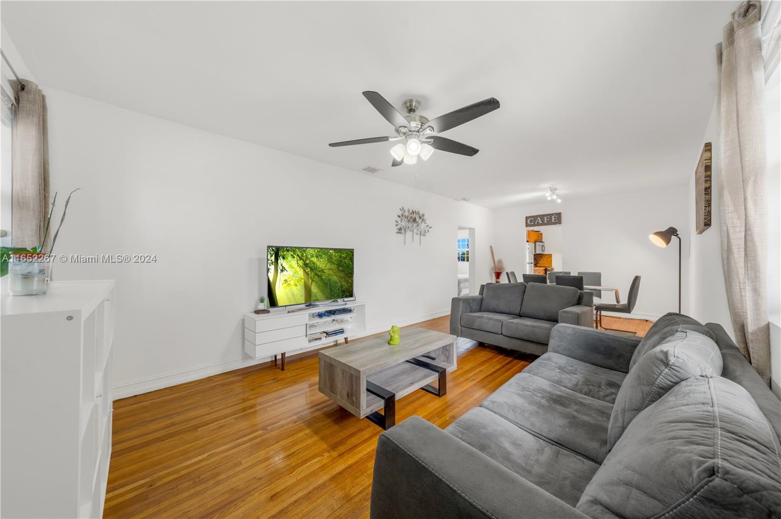 8500 Byron Ave # 6