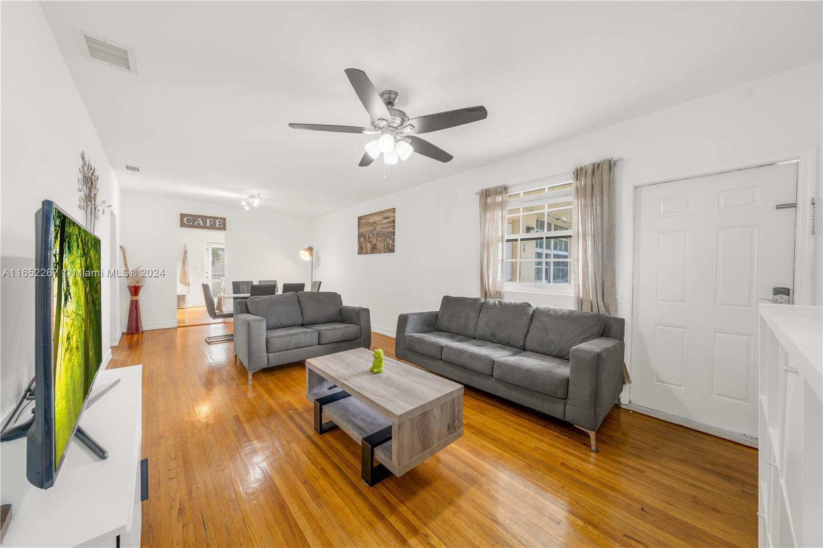 8500 Byron Ave # 6