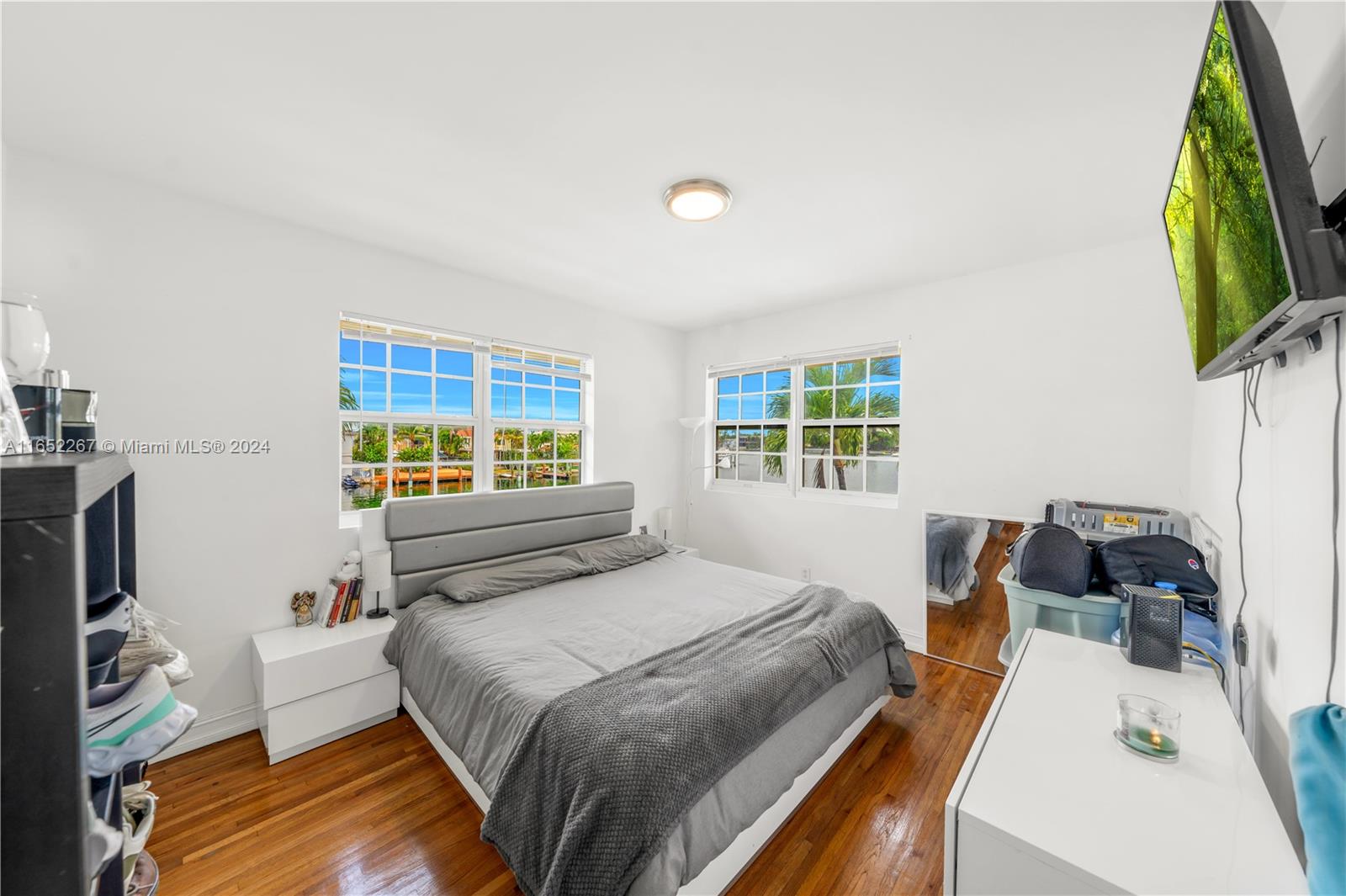 8500 Byron Ave # 6
