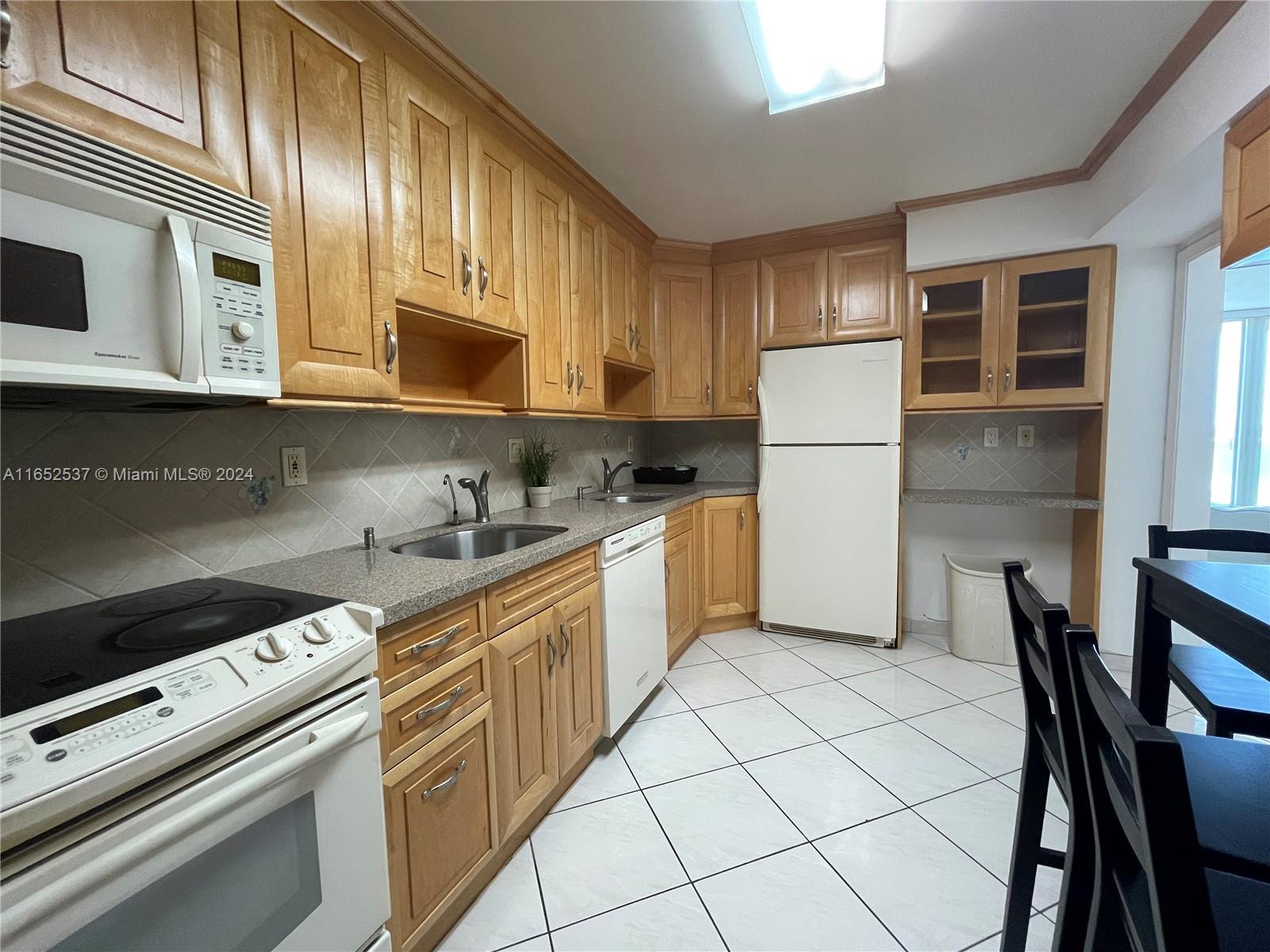 5001 COLLINS AV # 15D