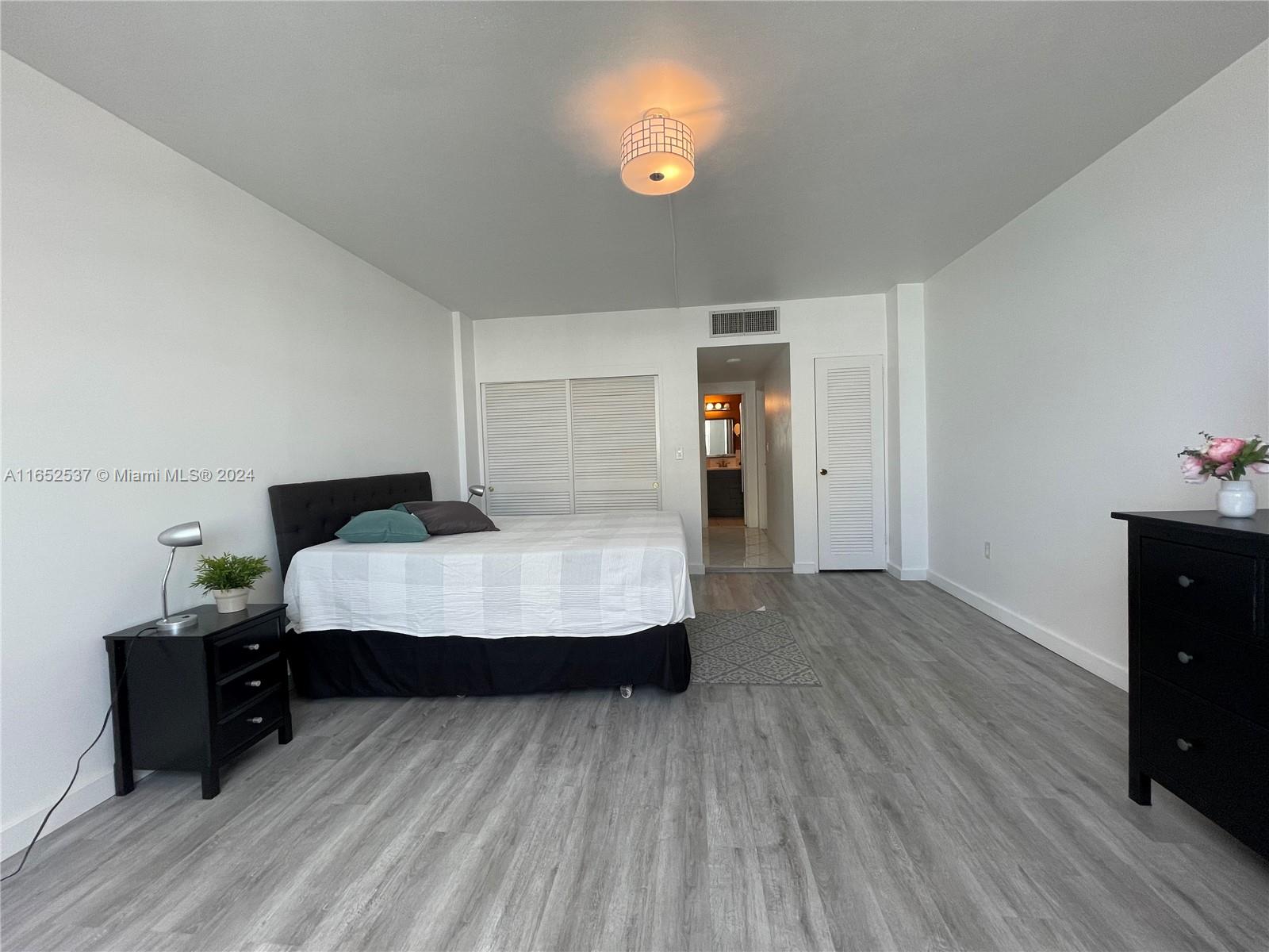 5001 COLLINS AV # 15D