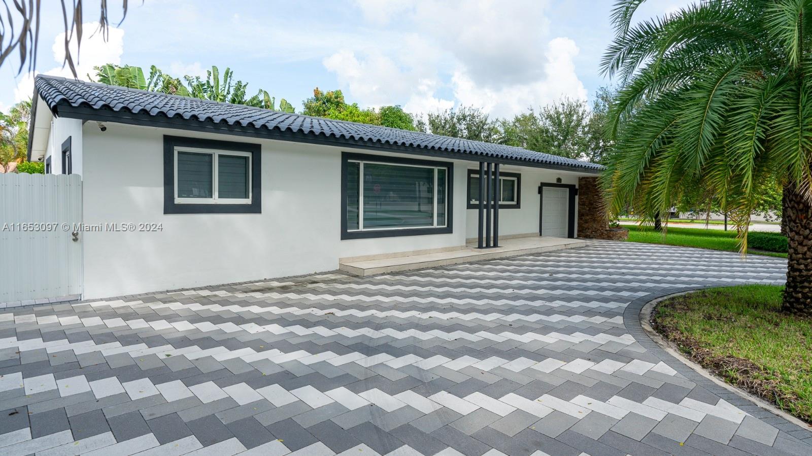 14820 Mahogany Ct