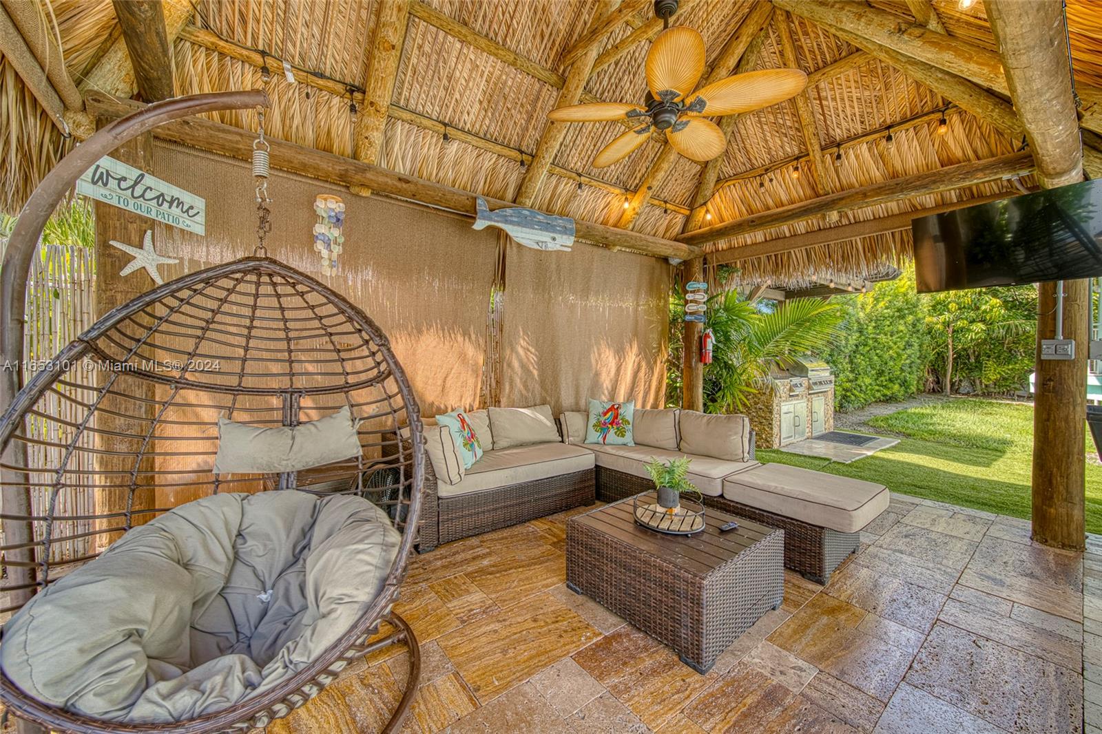 401 Calle Limon