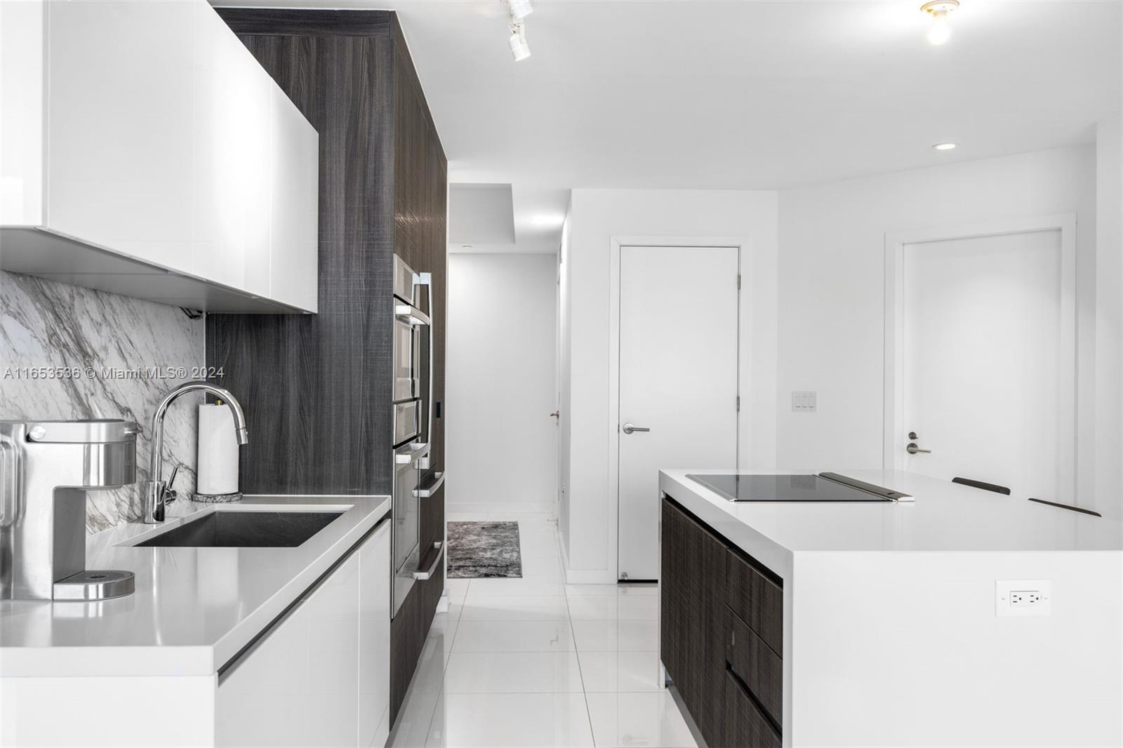 851 NE 1st Ave # 1008