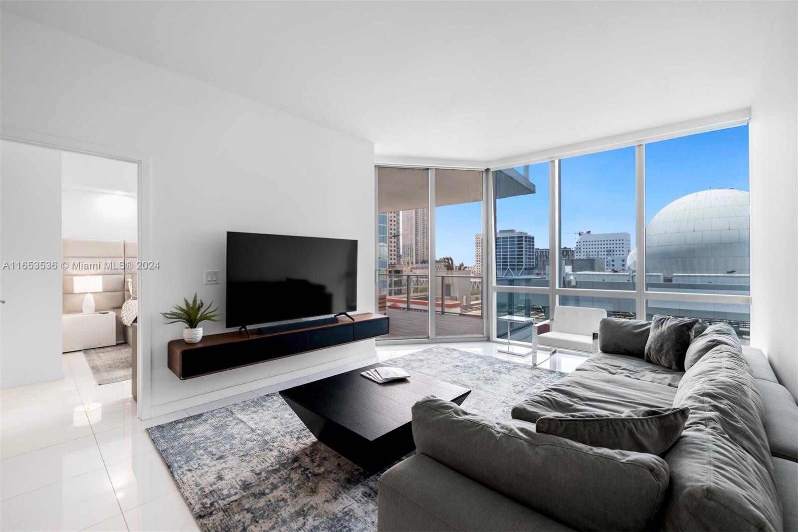 851 NE 1st Ave # 1008