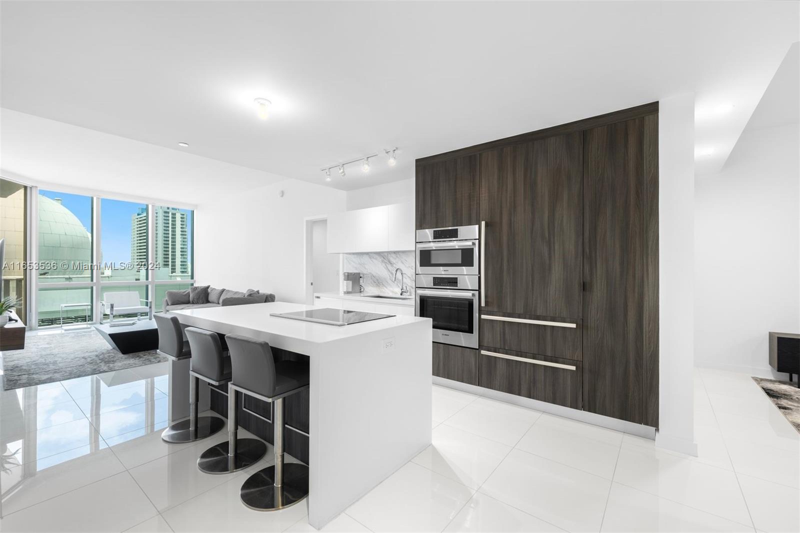 851 NE 1st Ave # 1008