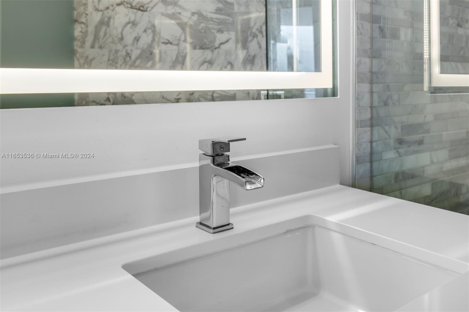 851 NE 1st Ave # 1008