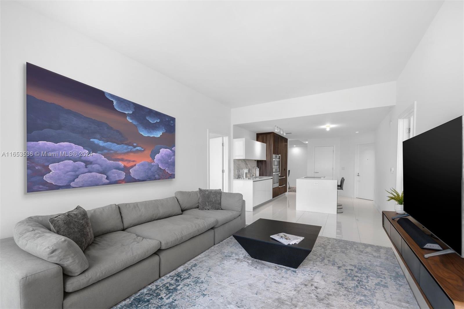 851 NE 1st Ave # 1008