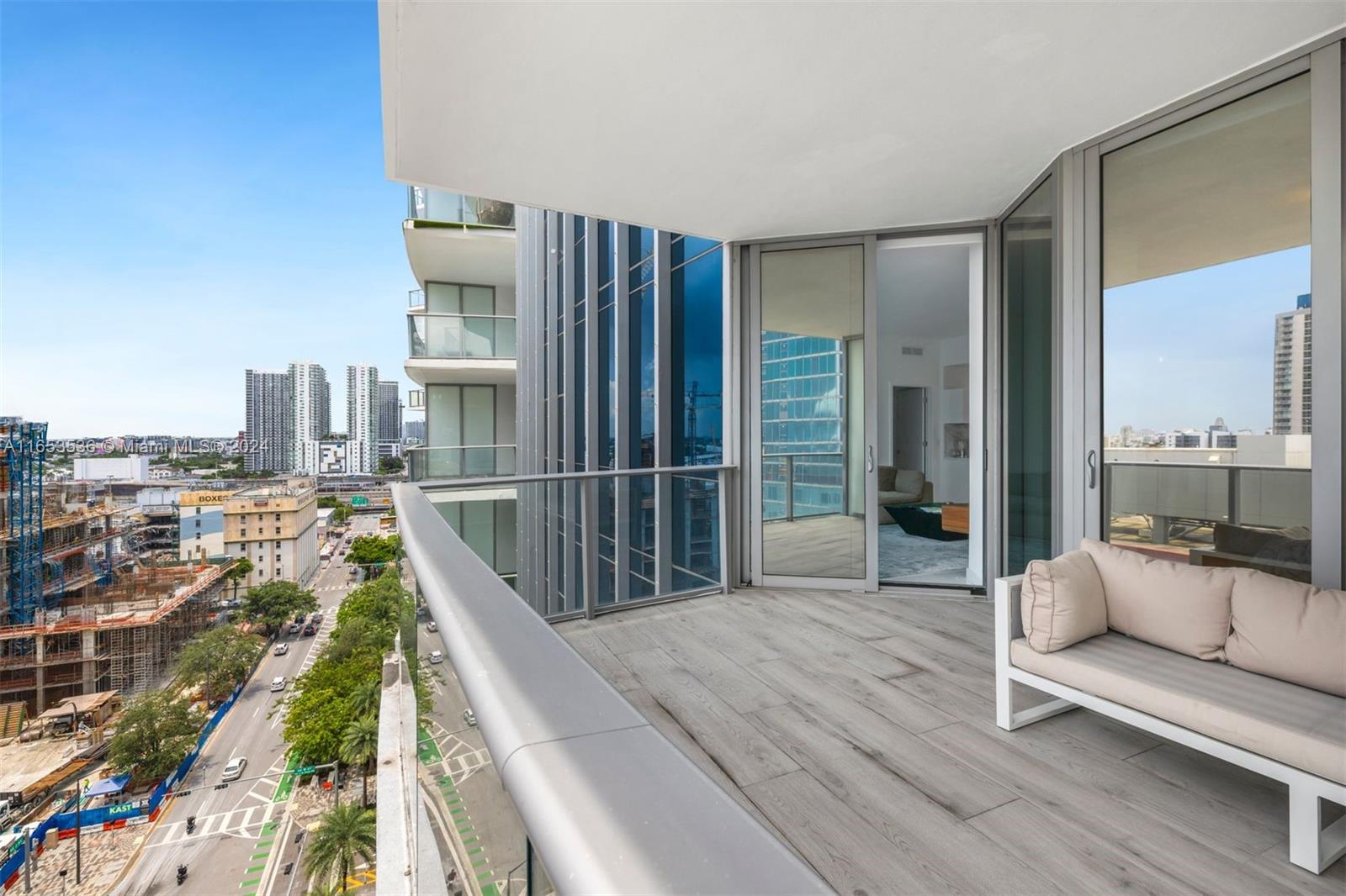 851 NE 1st Ave # 1008