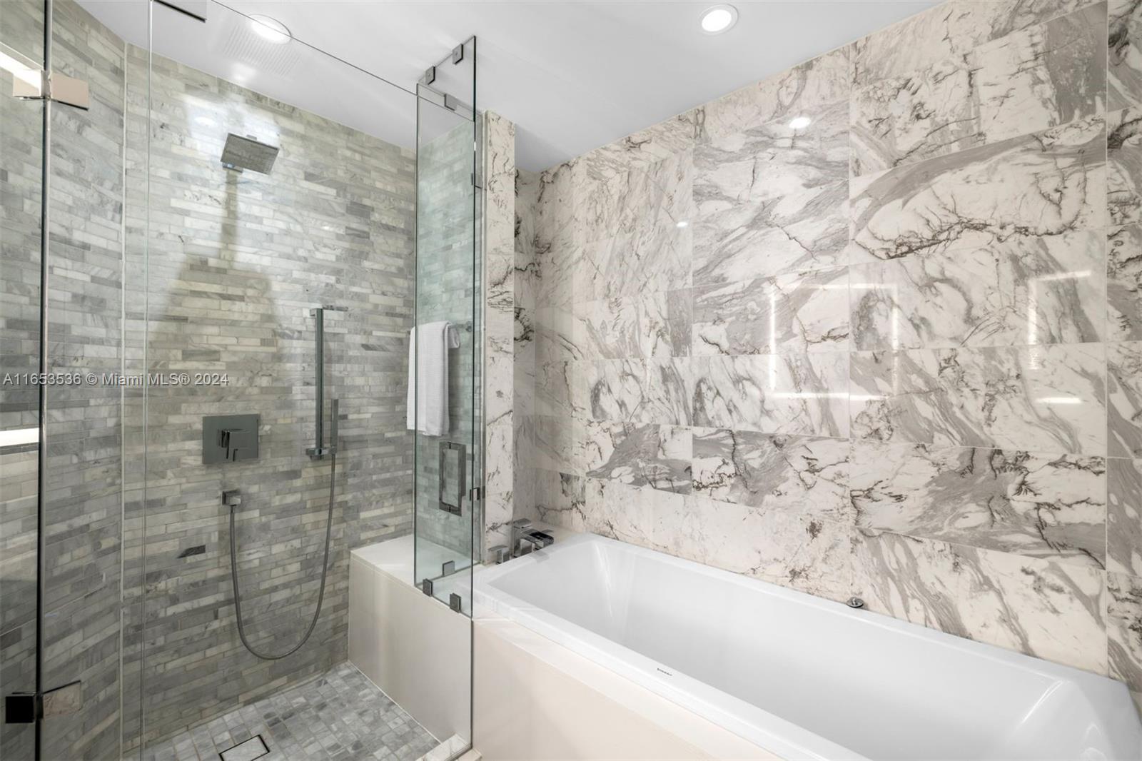 851 NE 1st Ave # 1008