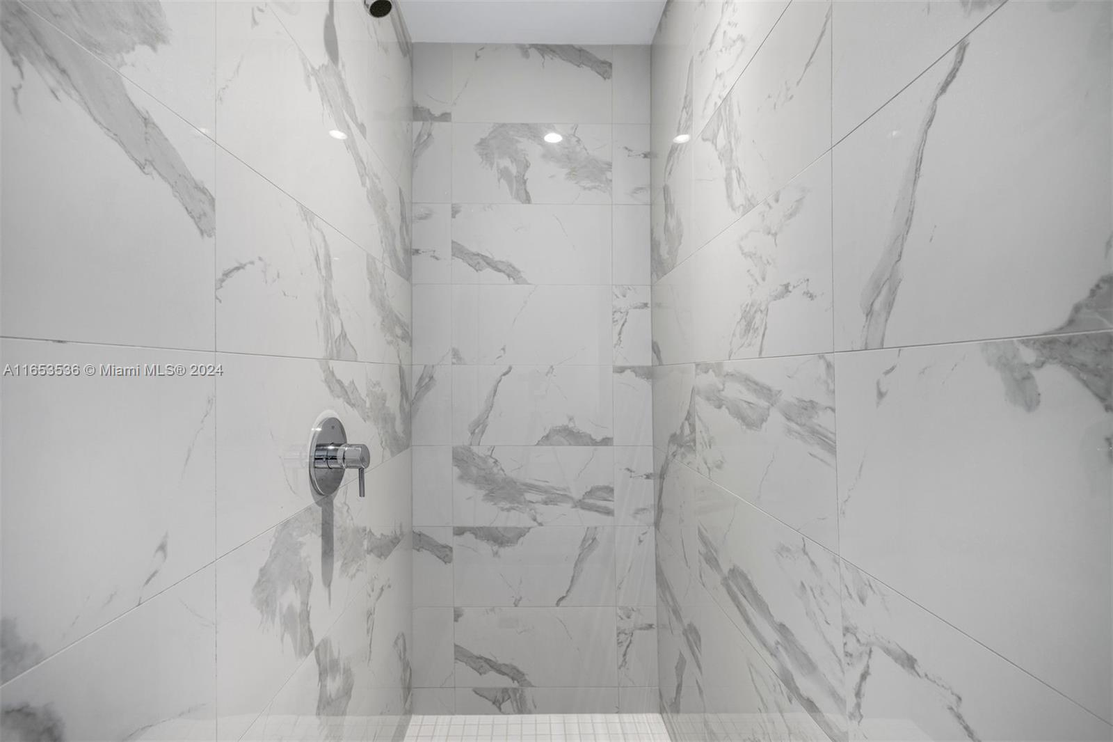 851 NE 1st Ave # 1008