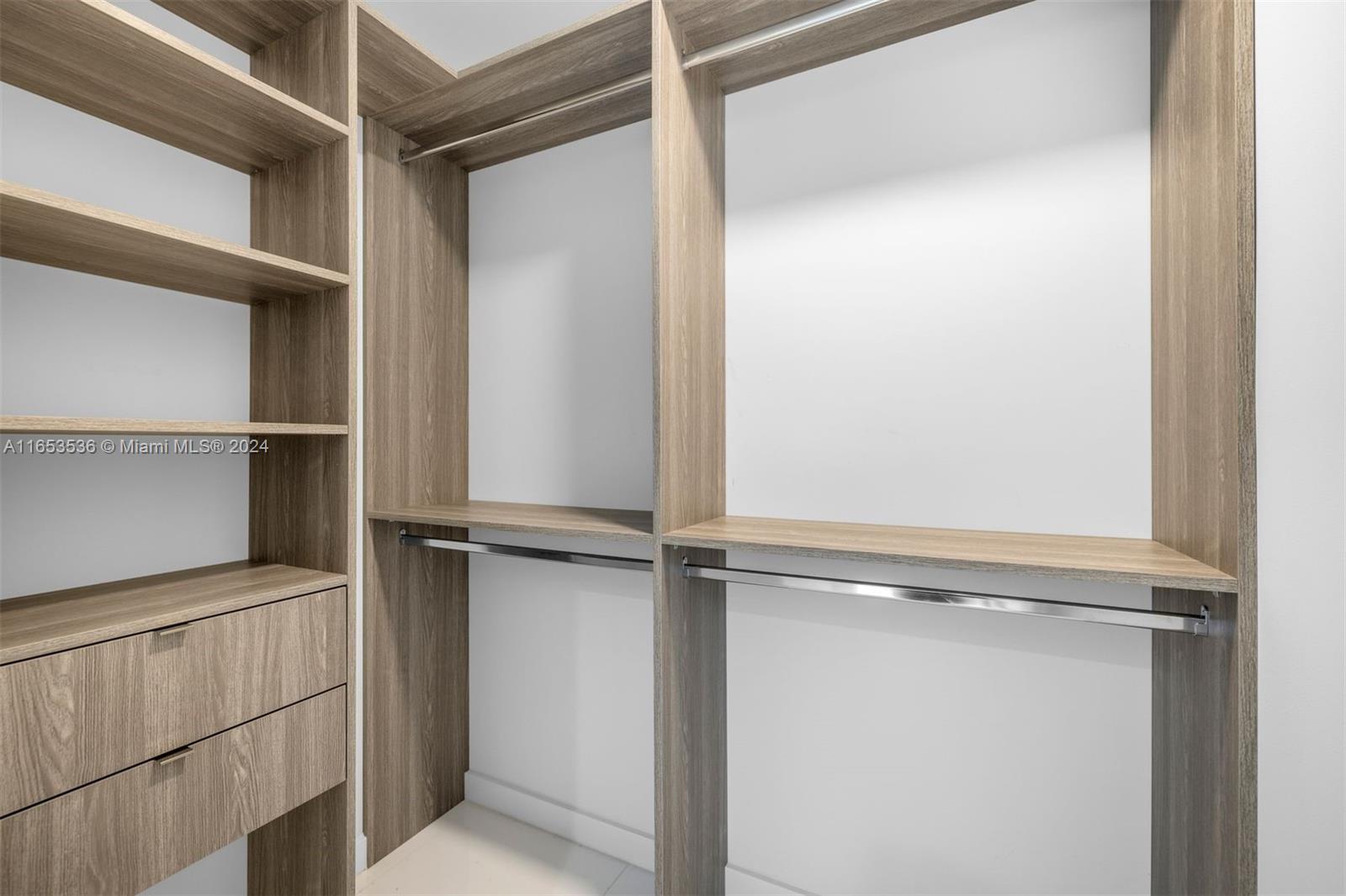 851 NE 1st Ave # 1008