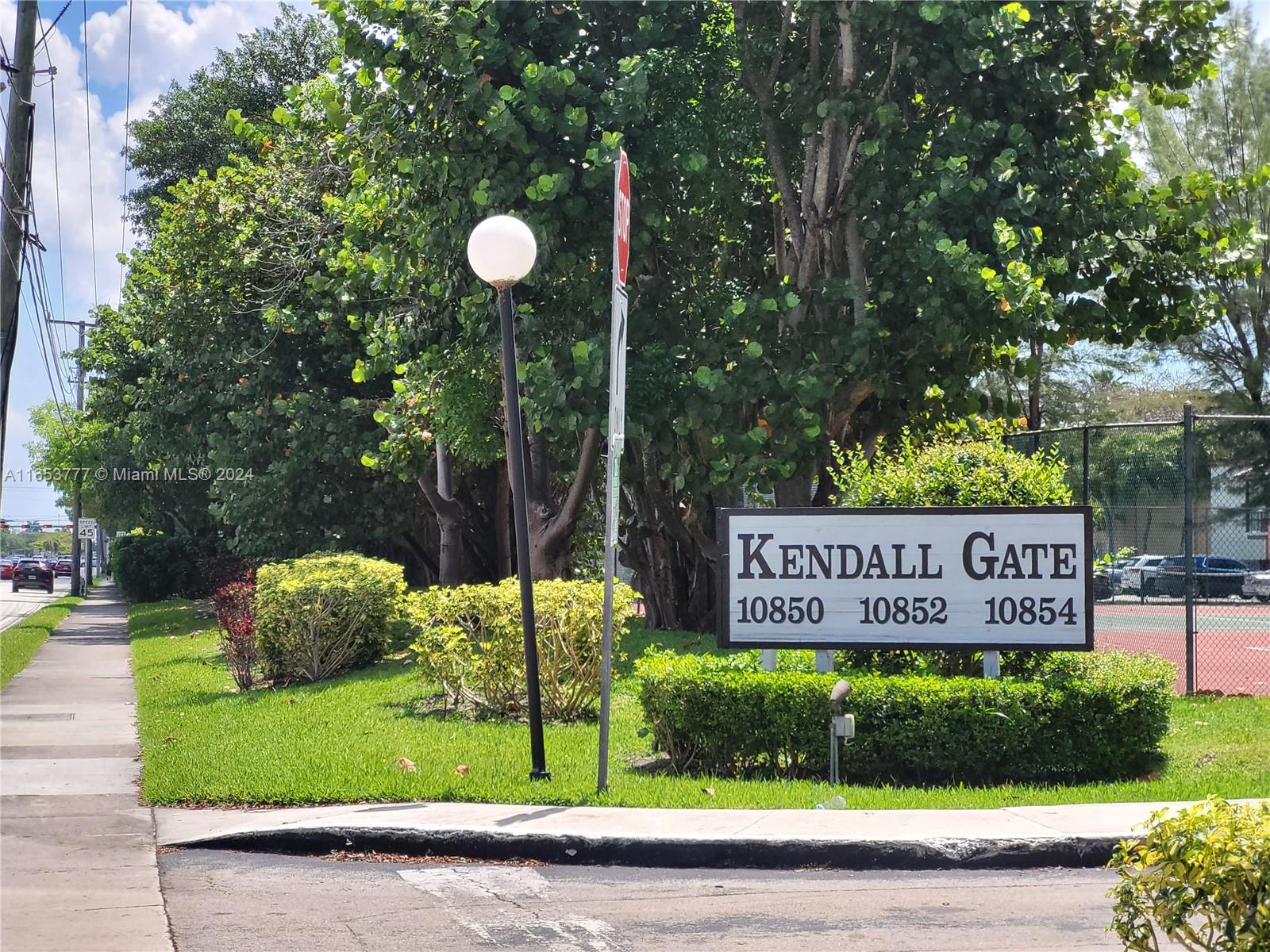 10854 N Kendall Dr # 301