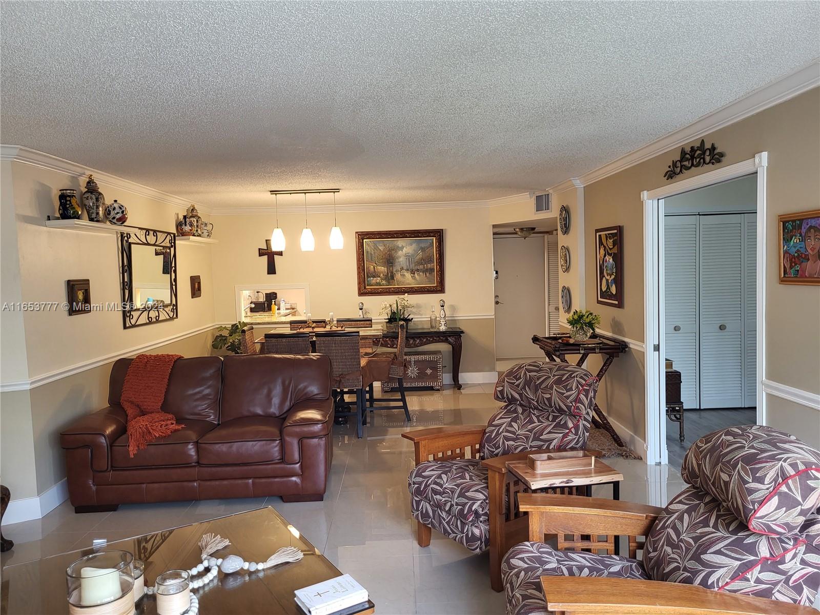 10854 N Kendall Dr # 301