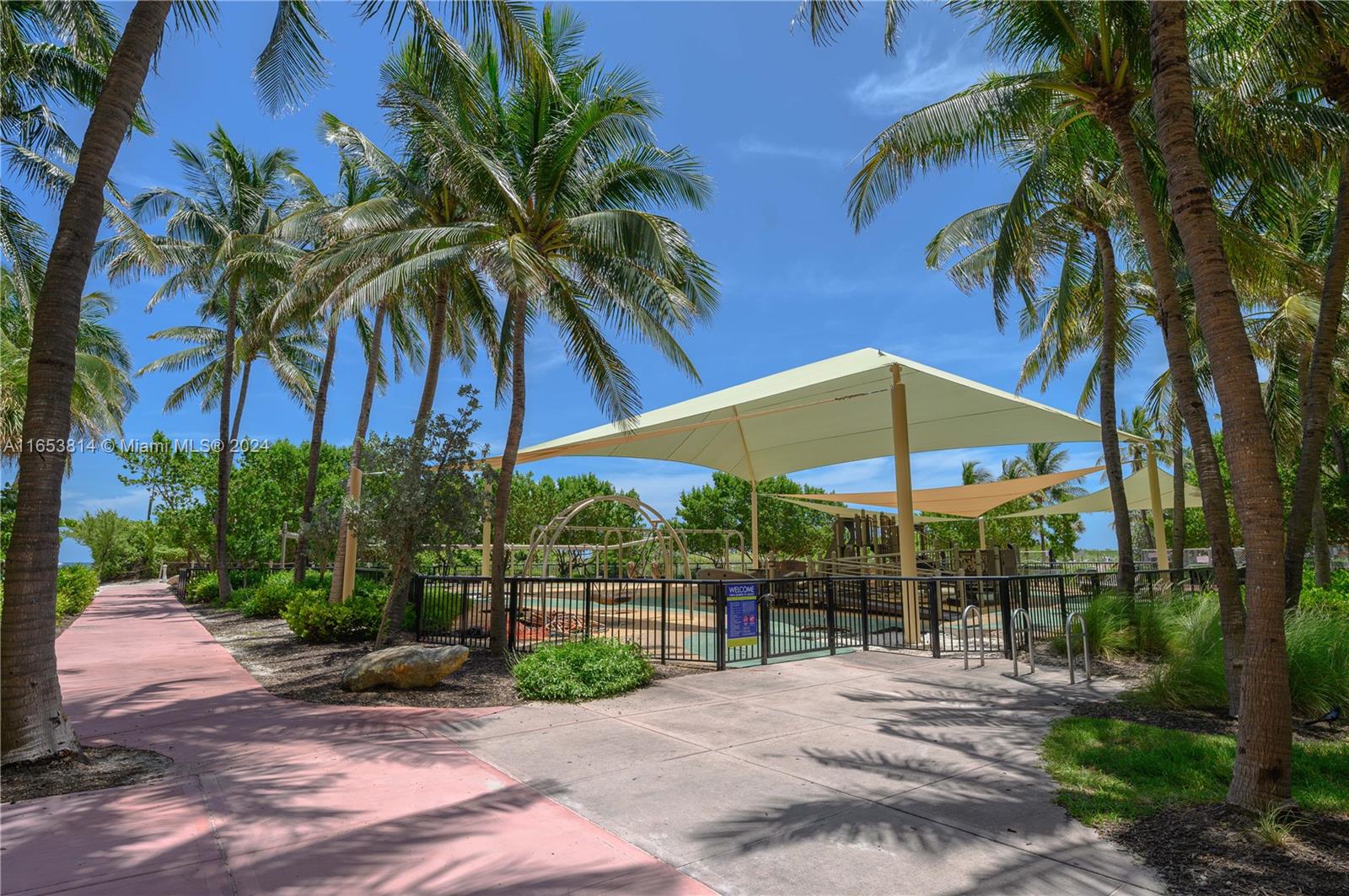 6515 Collins Ave # 601