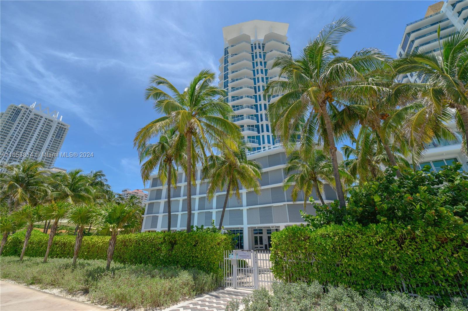 6515 Collins Ave # 601