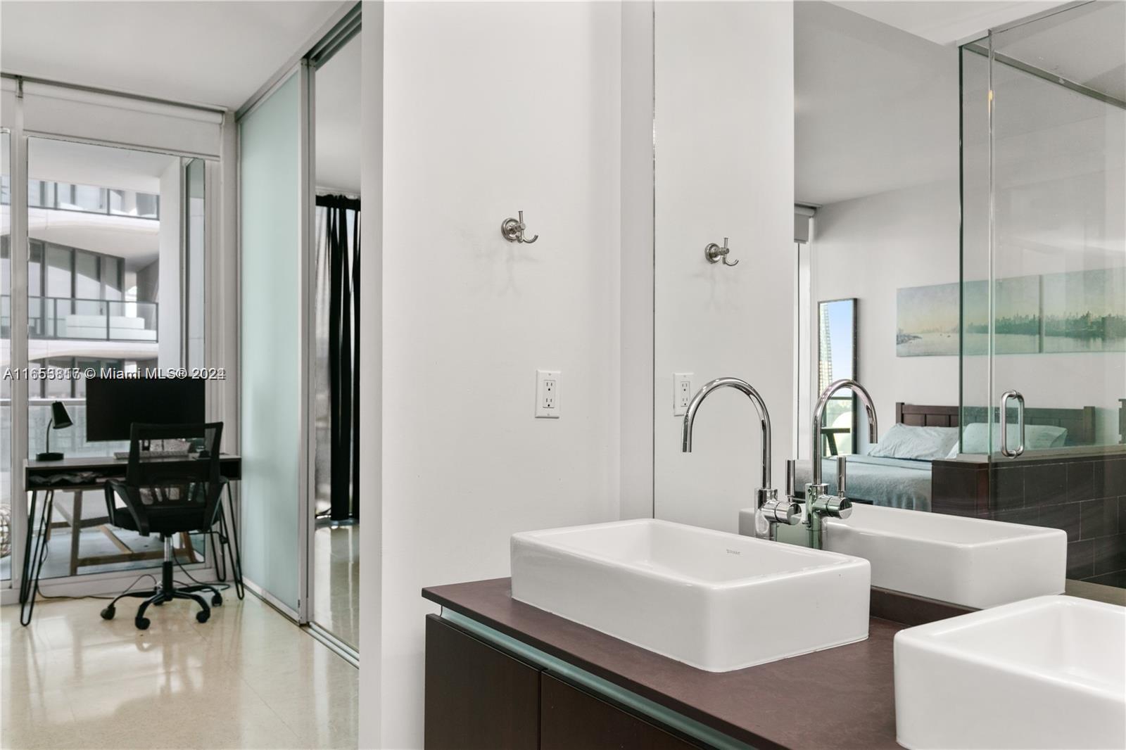 1040 Biscayne Blvd # 1908