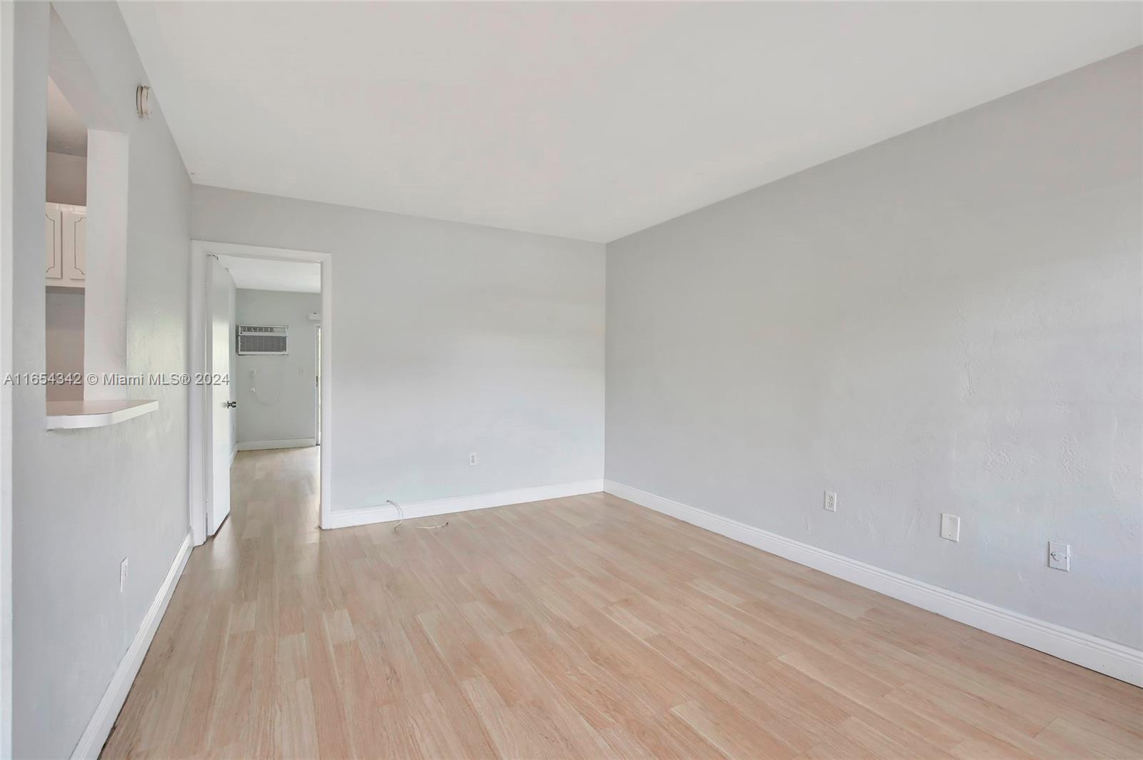 1860 Venice Park Dr # 204