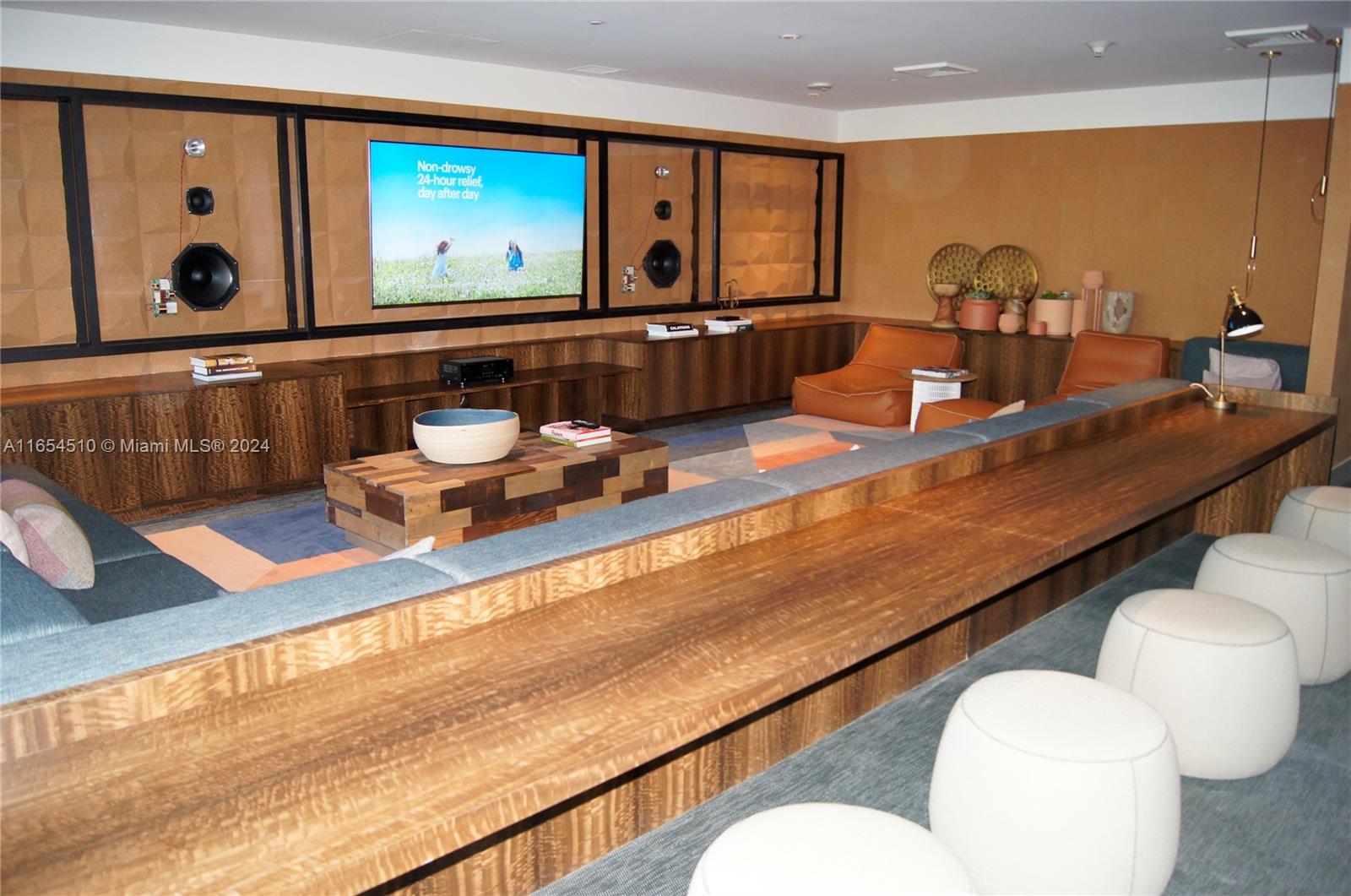 121 NE 34th St # 1415