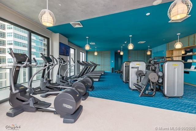 121 NE 34th St # 1415
