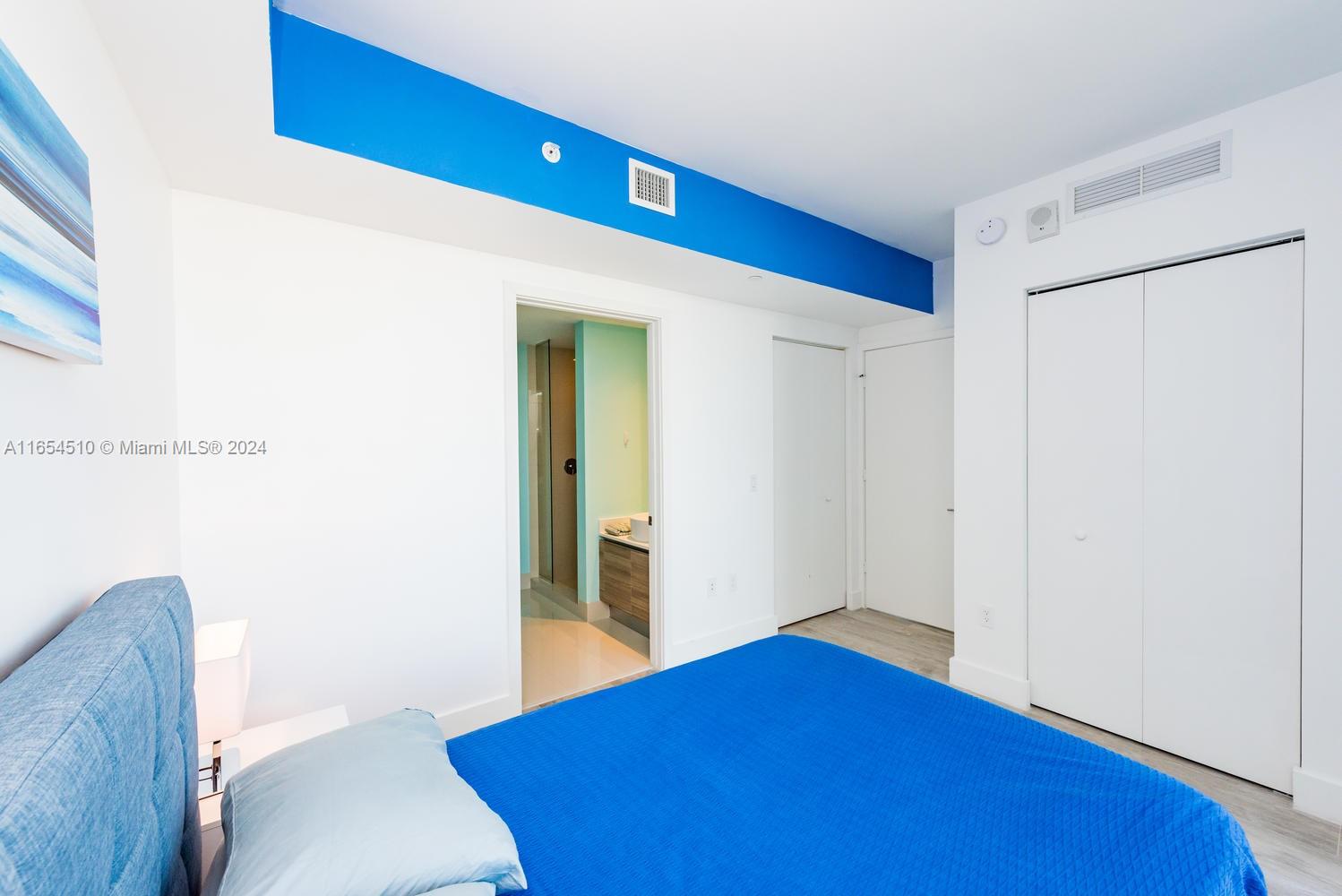 121 NE 34th St # 1415