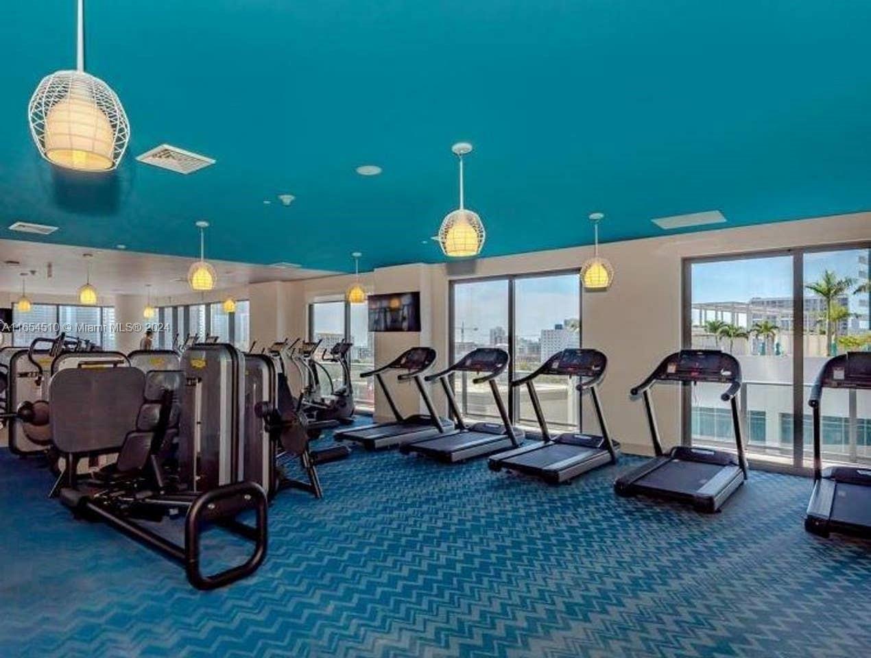 121 NE 34th St # 1415