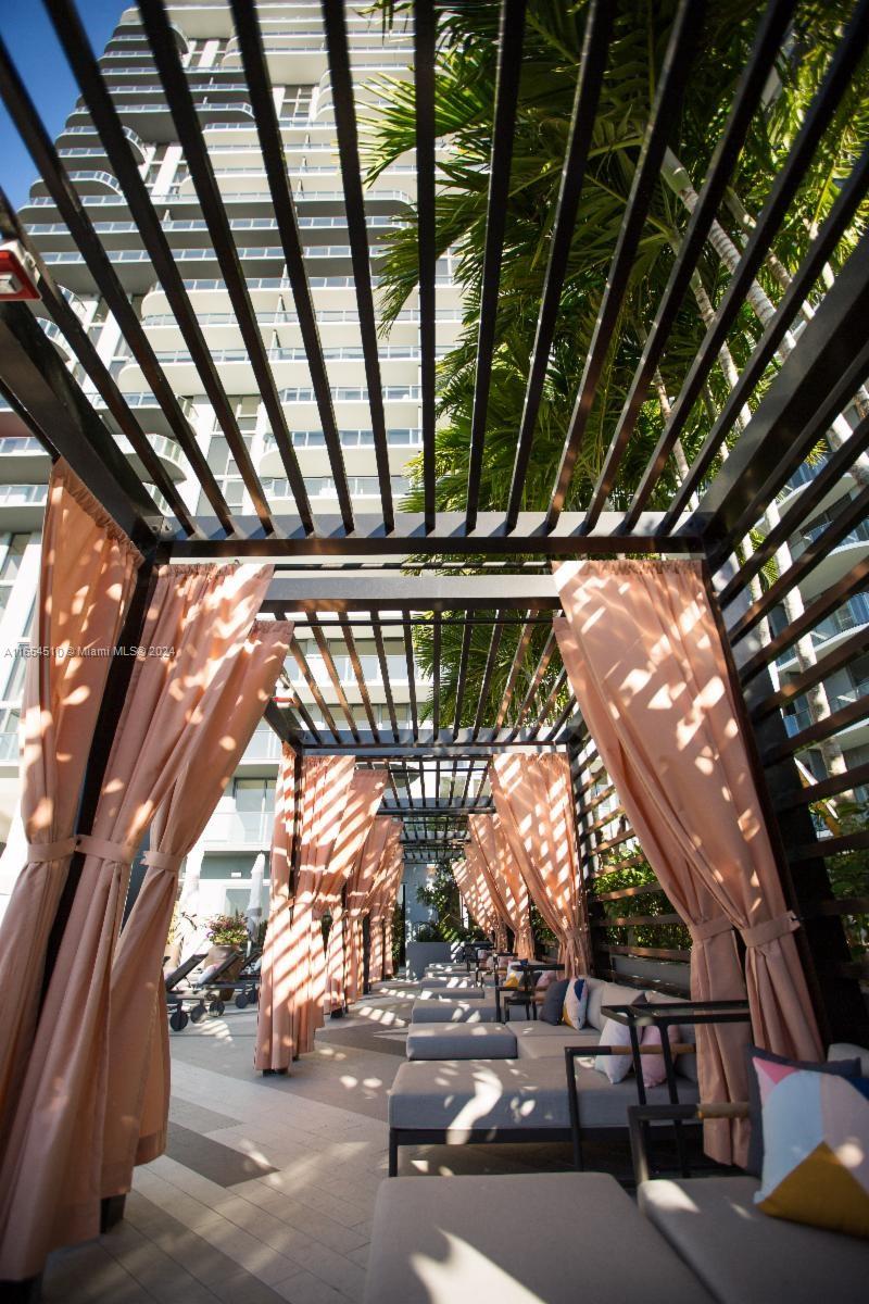 121 NE 34th St # 1415