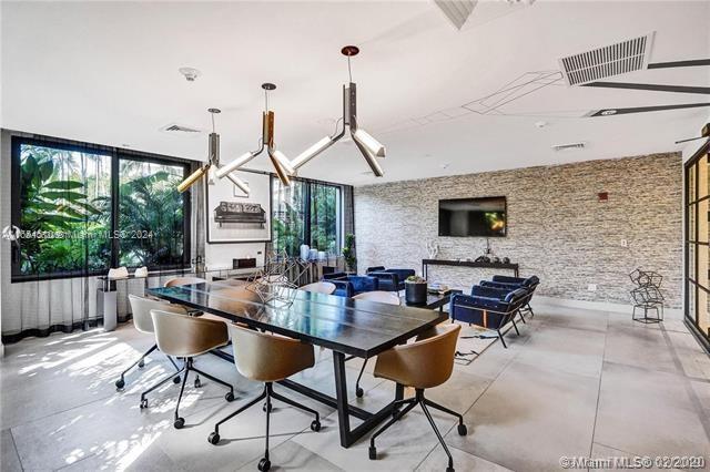 121 NE 34th St # 1415