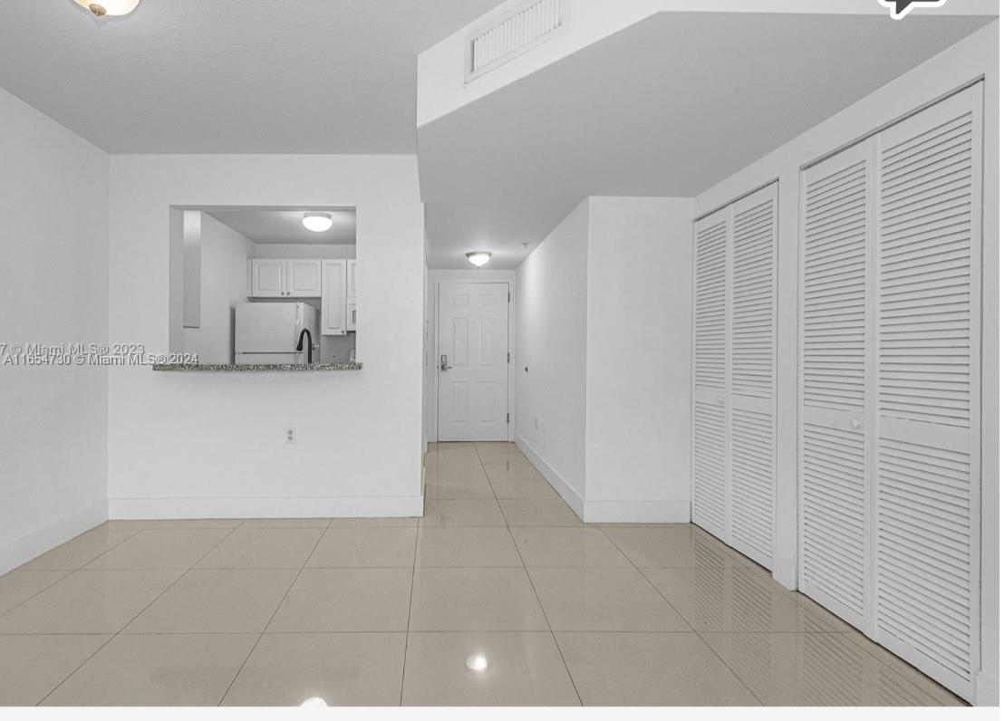 900 SW 8th St # 1102
