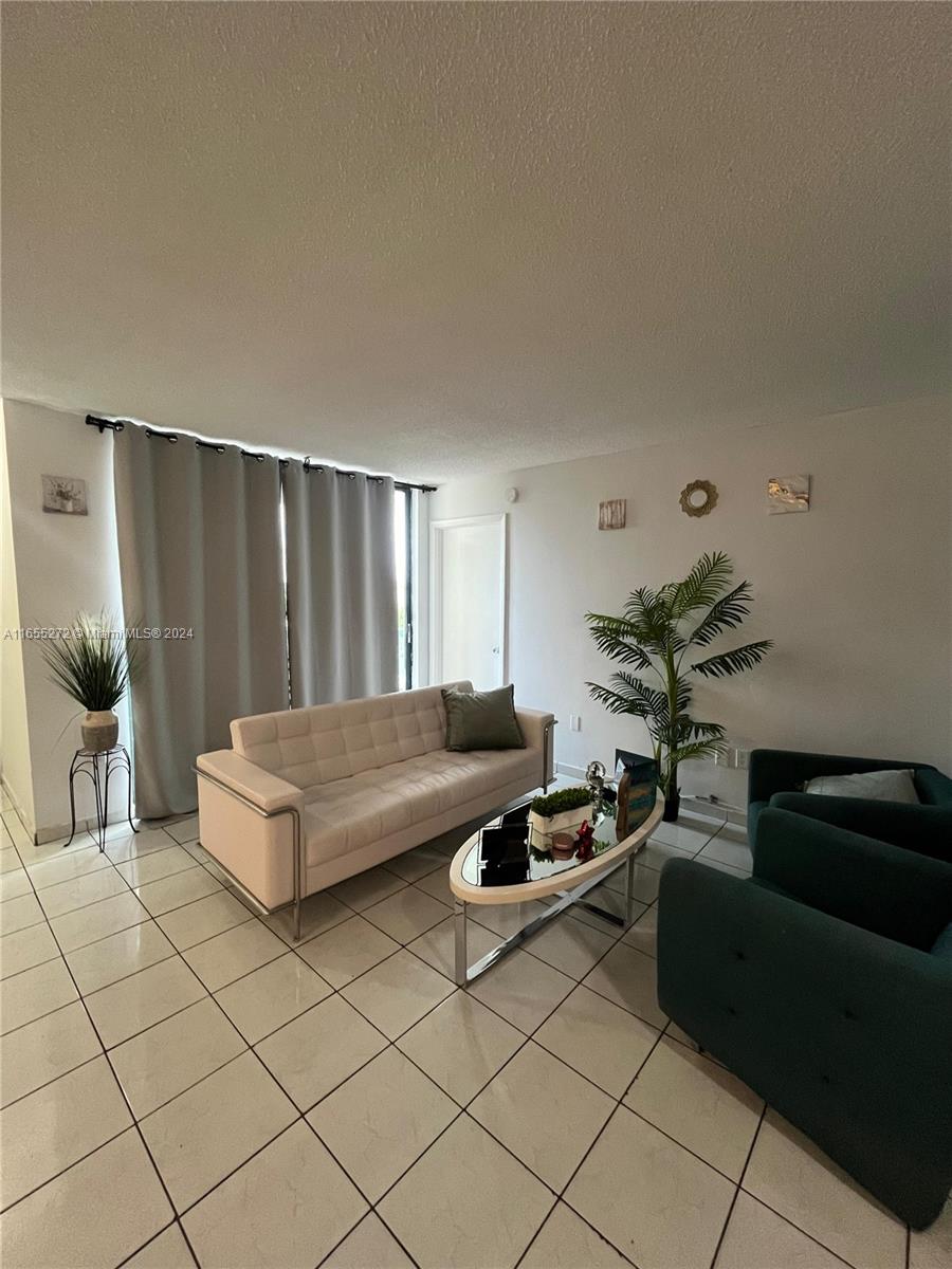 2075 SW 122nd Ave # 404