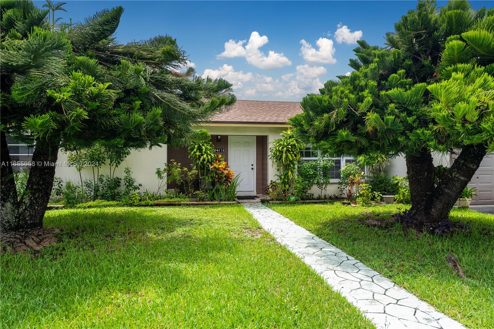 11114 SW 156th Ter