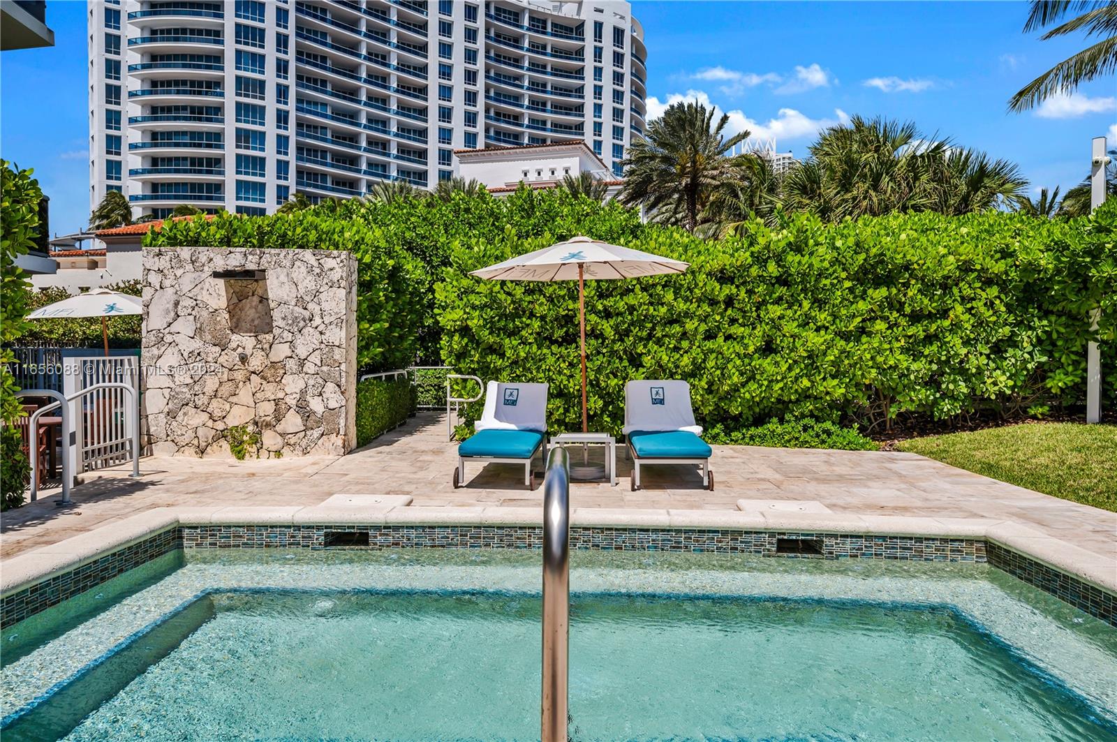 5875 Collins Ave # 505
