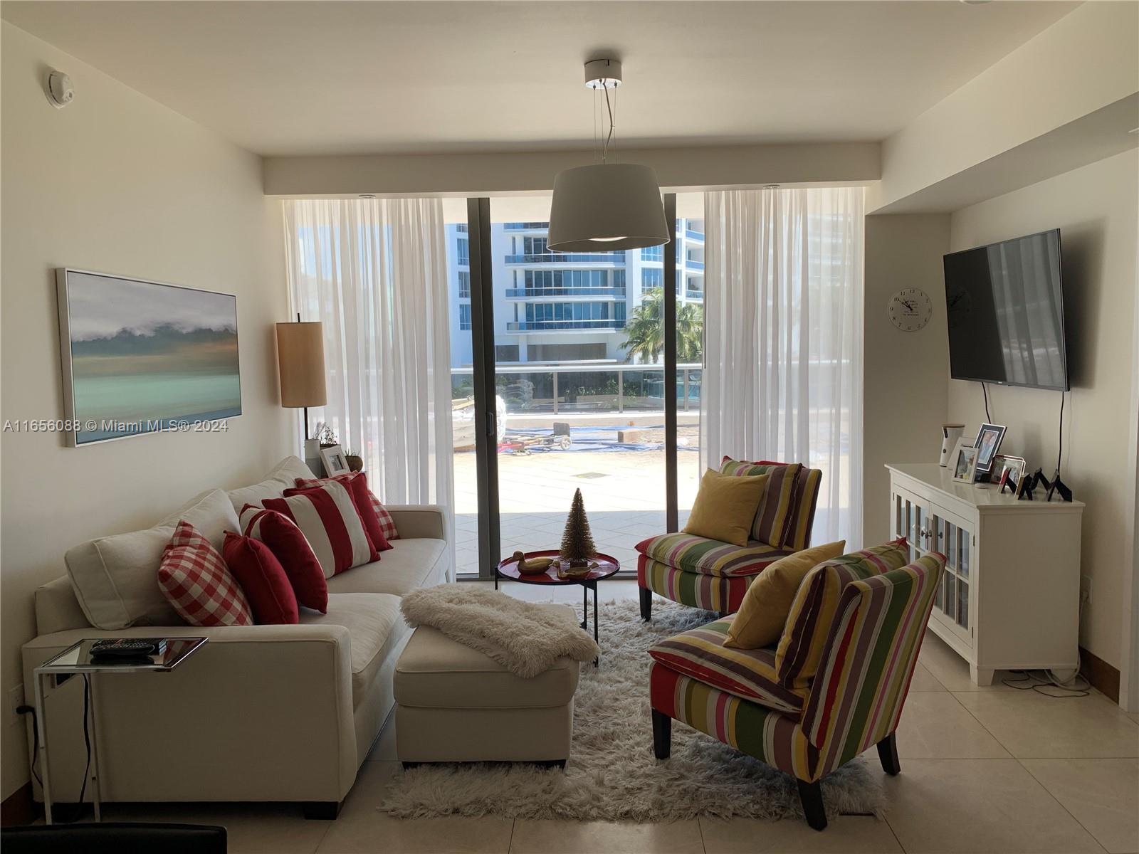 5875 Collins Ave # 505