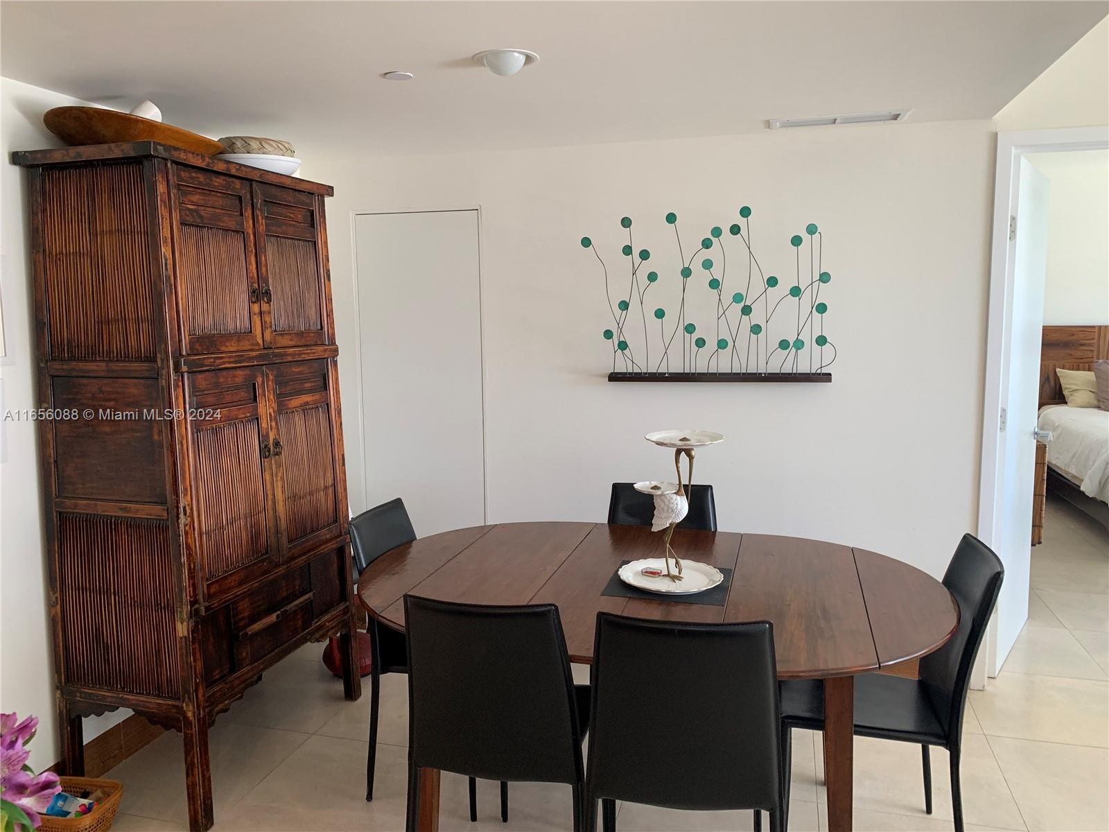 5875 Collins Ave # 505