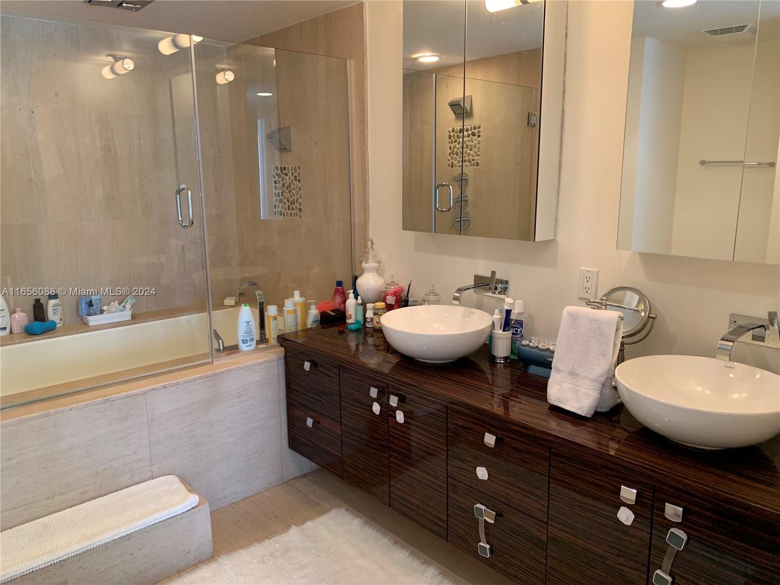 5875 Collins Ave # 505