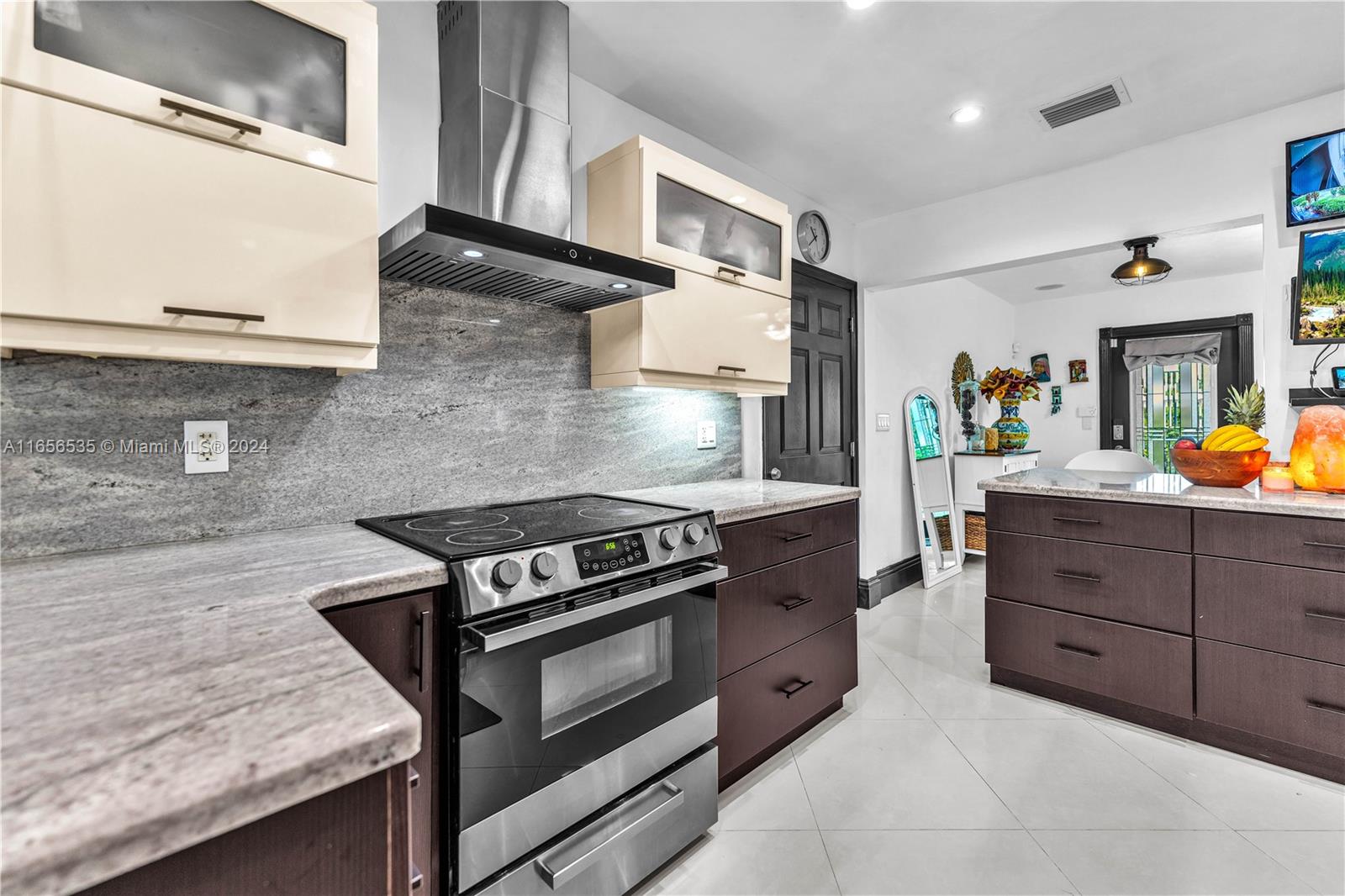 7824 SW 34th Ter