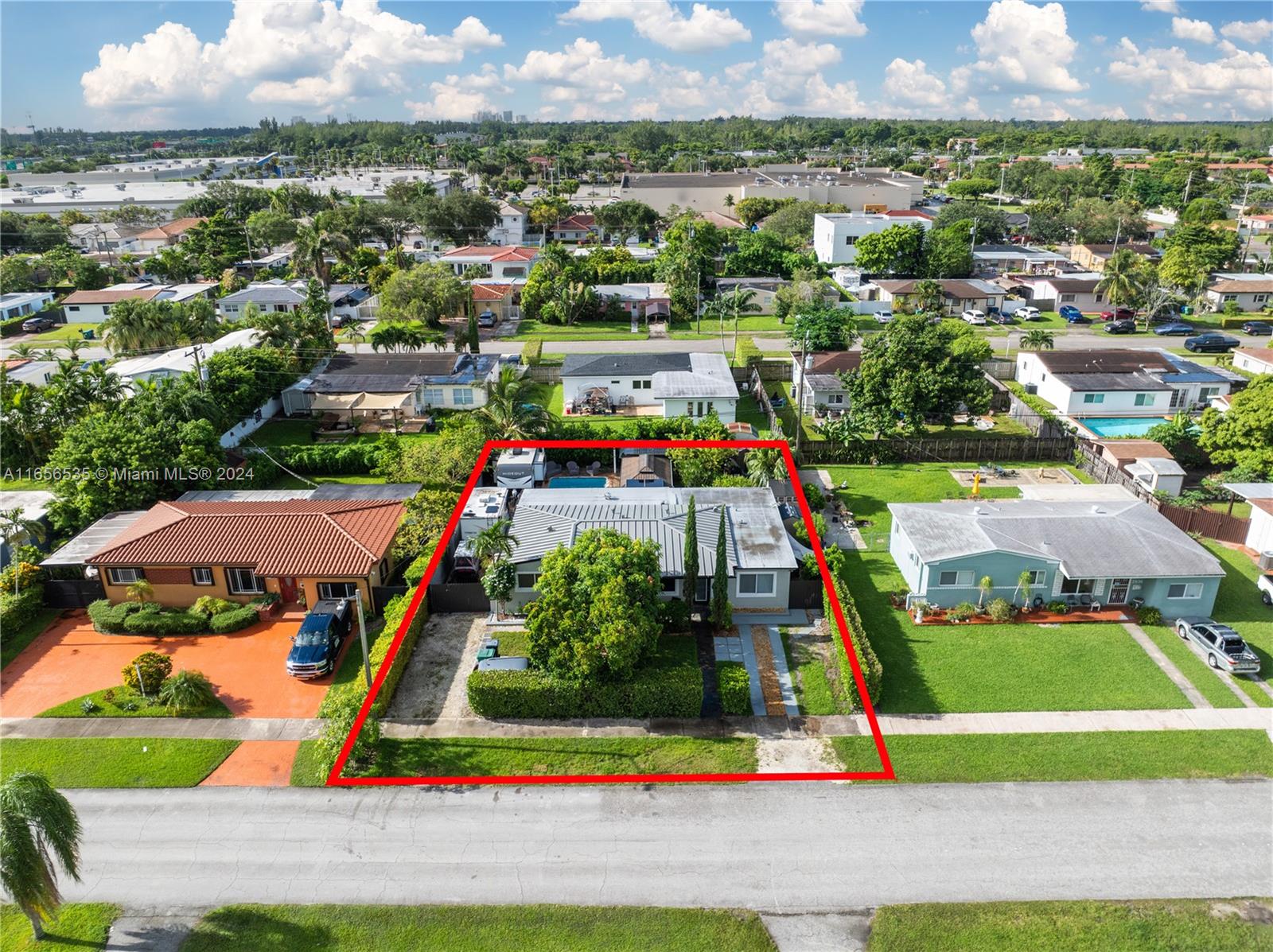 7824 SW 34th Ter