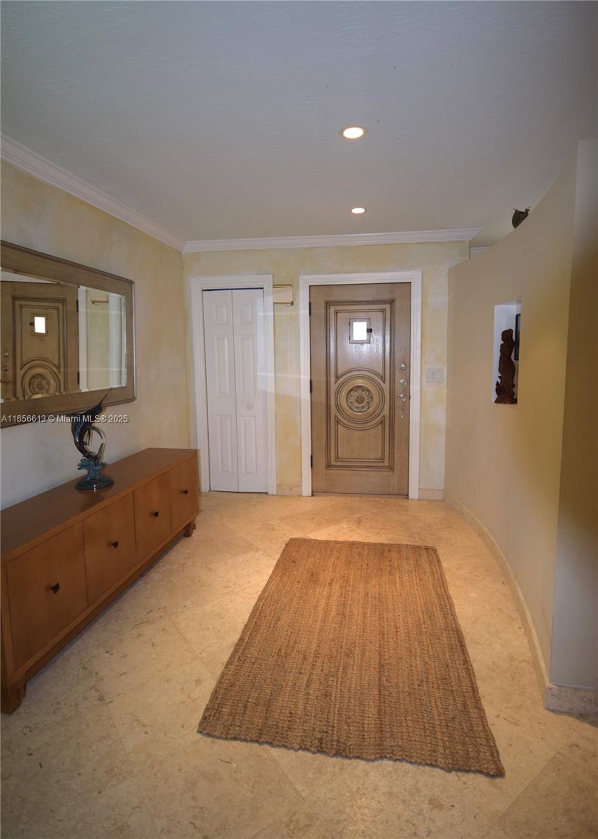 3835 NE 170th St # 5 Unit: B-5